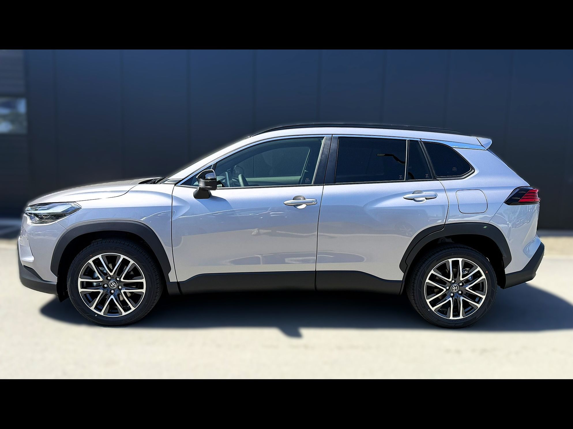 Toyota Corolla Cross, Style - fotka 2