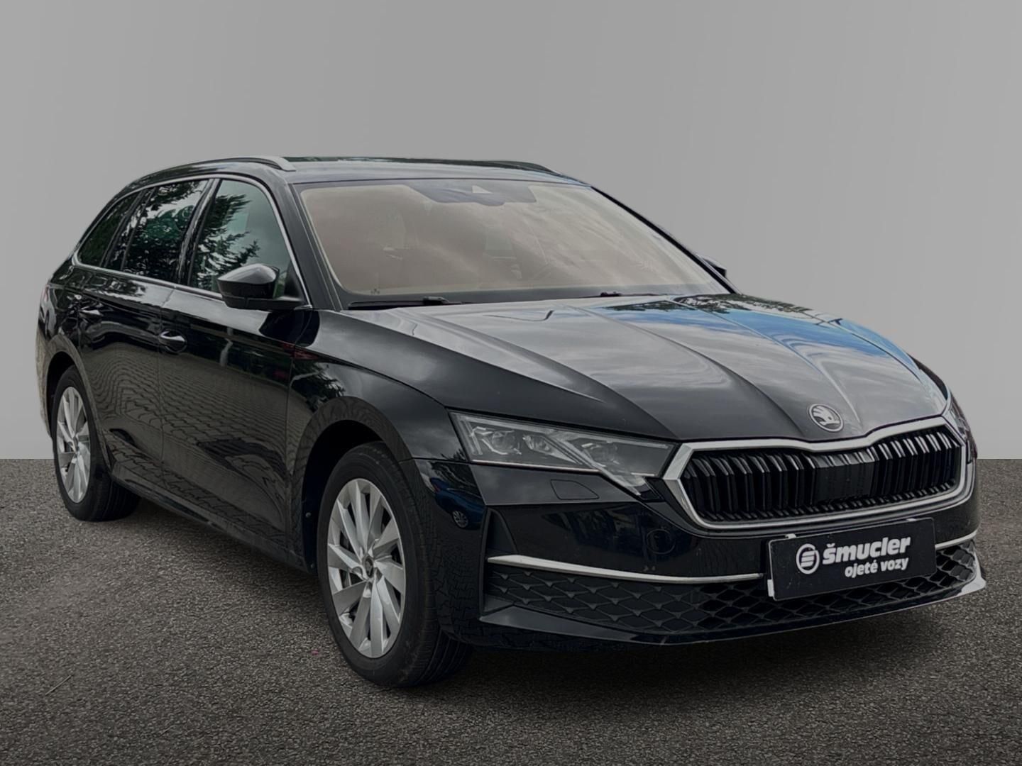 Škoda Octavia, 1.5 TSI / 110 kW Top Selection - fotka 3