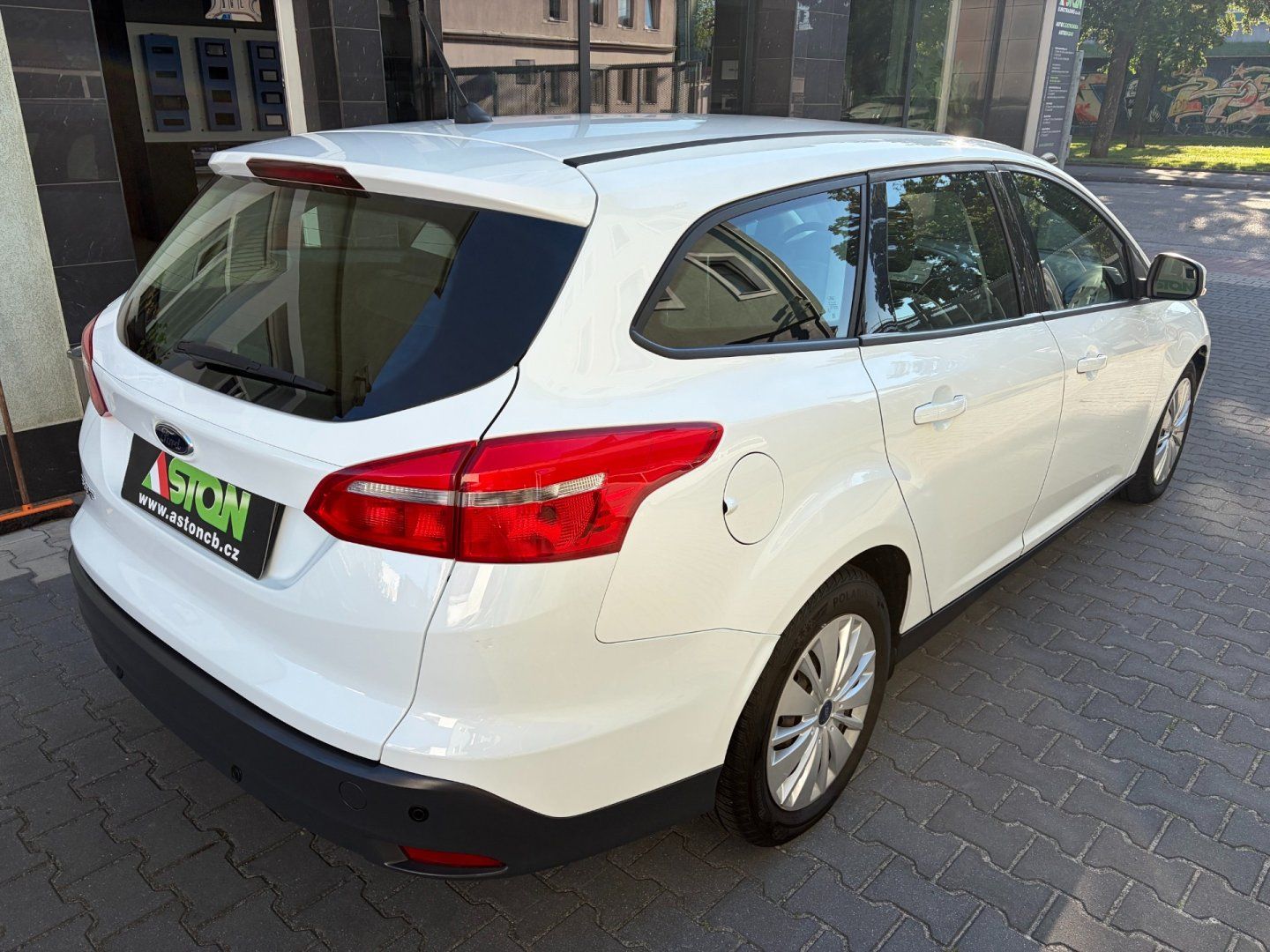 Ford Focus, 1,5 TDCi serviska, navi - fotka 6