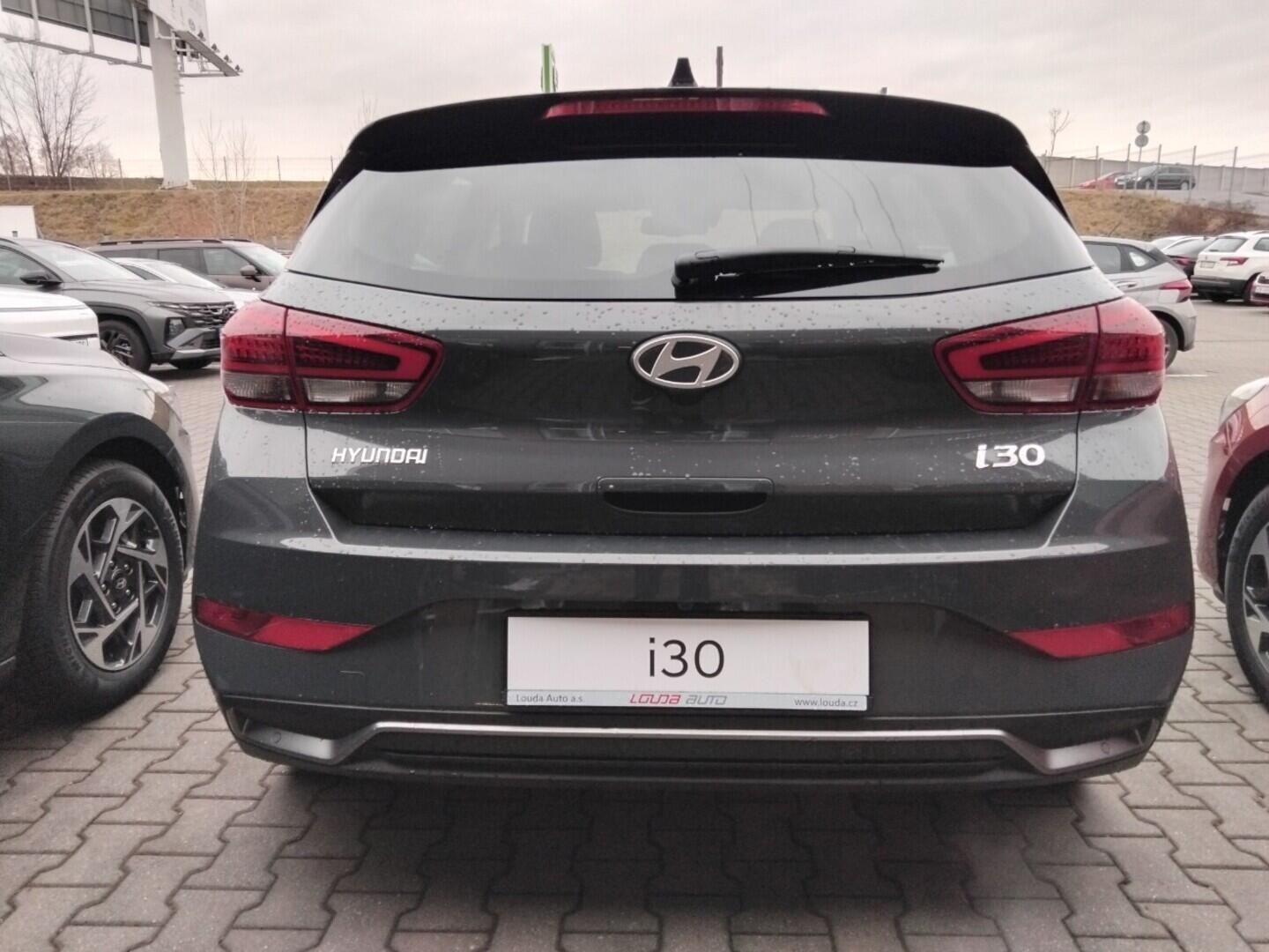 Hyundai i30, HB PD PE Style 1,0 T-GDI 85 kW - fotka 5