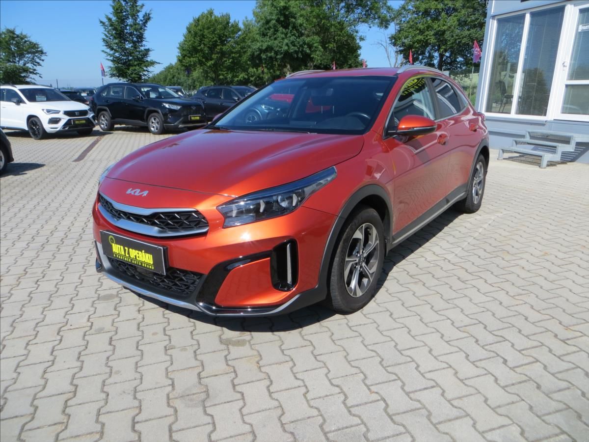 Kia XCee´d, 1,5 T-GDI 118kW Exclusive ČR - fotka 3