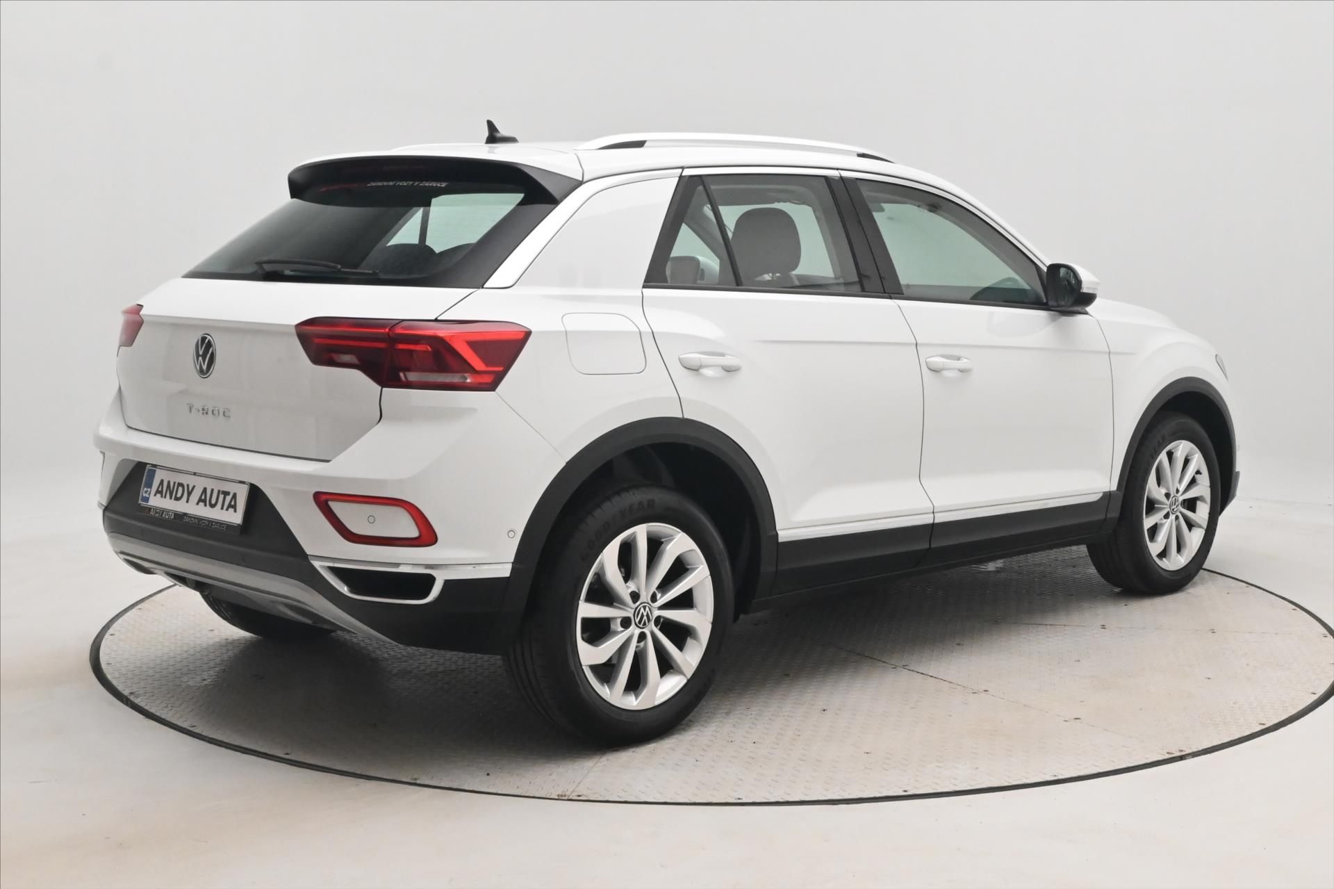 Volkswagen T-Roc, 2,0 TDI 110kW DSG VŮZ PŘIPRAVU - fotka 5