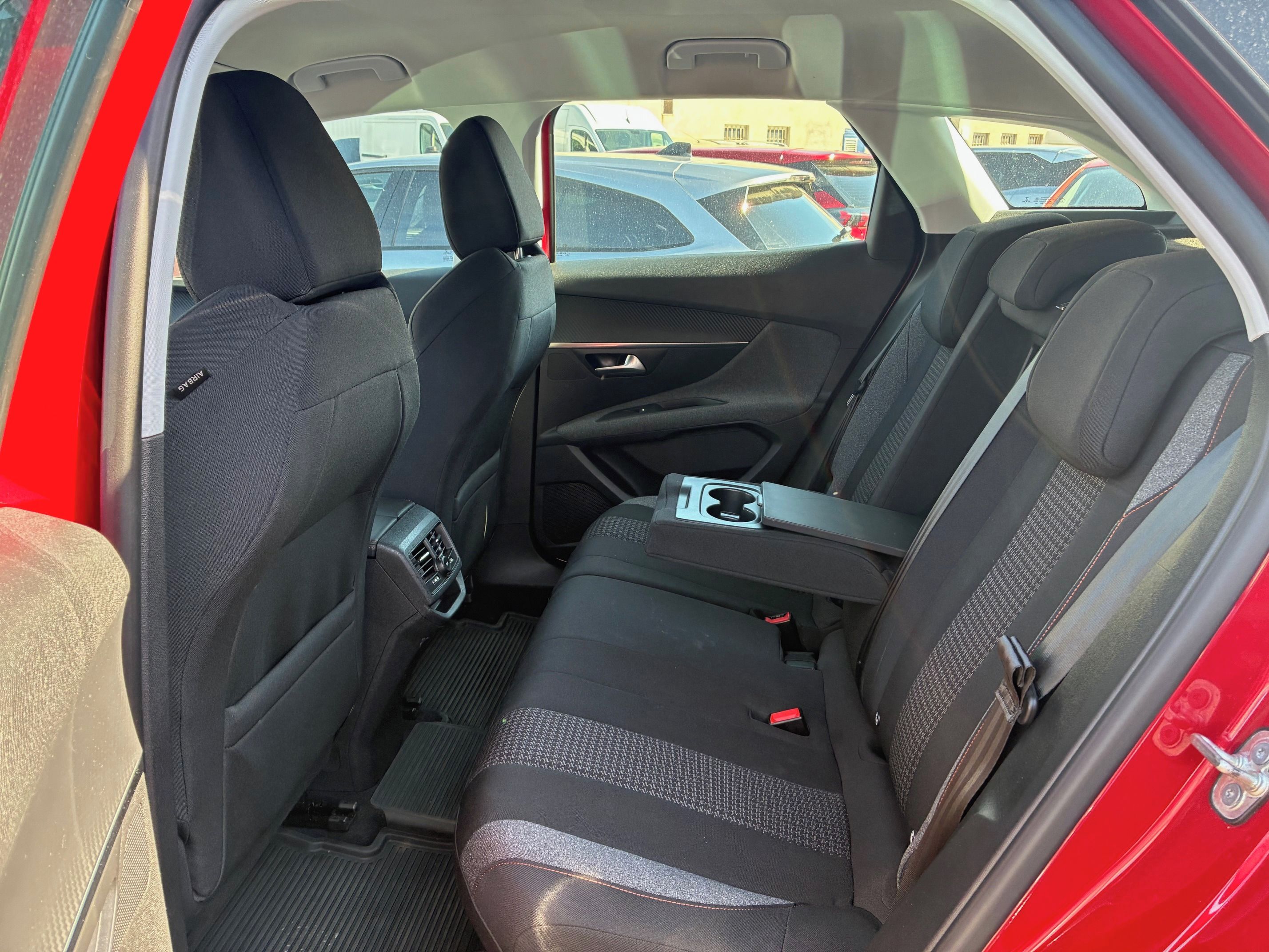 Peugeot 3008, Active Pack 1,2 PureTech 130k - fotka 6