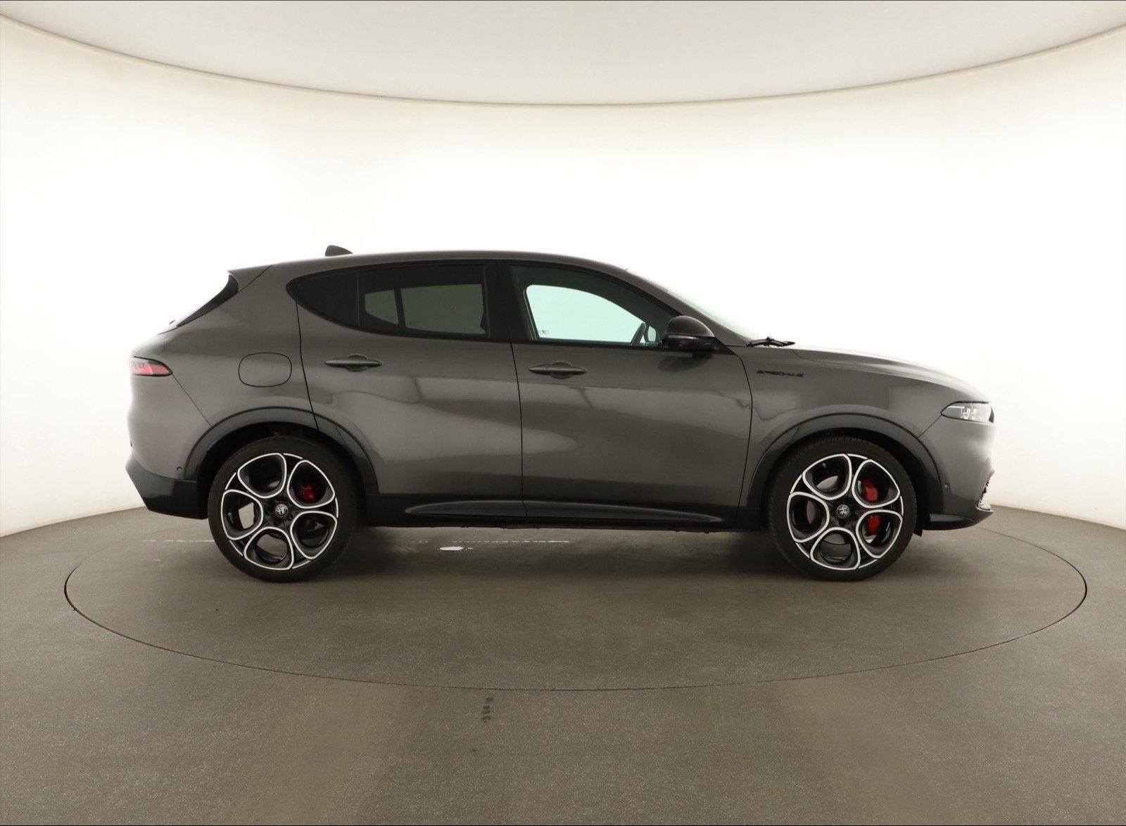 Alfa Romeo Tonale, 1.5 VGT 48V MHEV, Automat - fotka 6