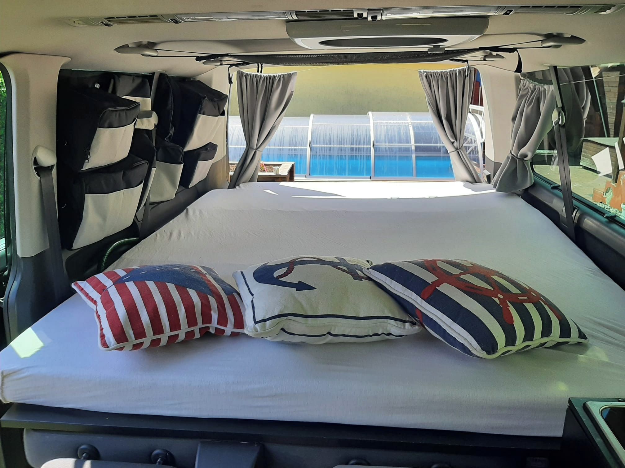 Volkswagen Caravelle, PRODLOUŽENÝ, OBYTNÁ VESTAVBA - fotka 6