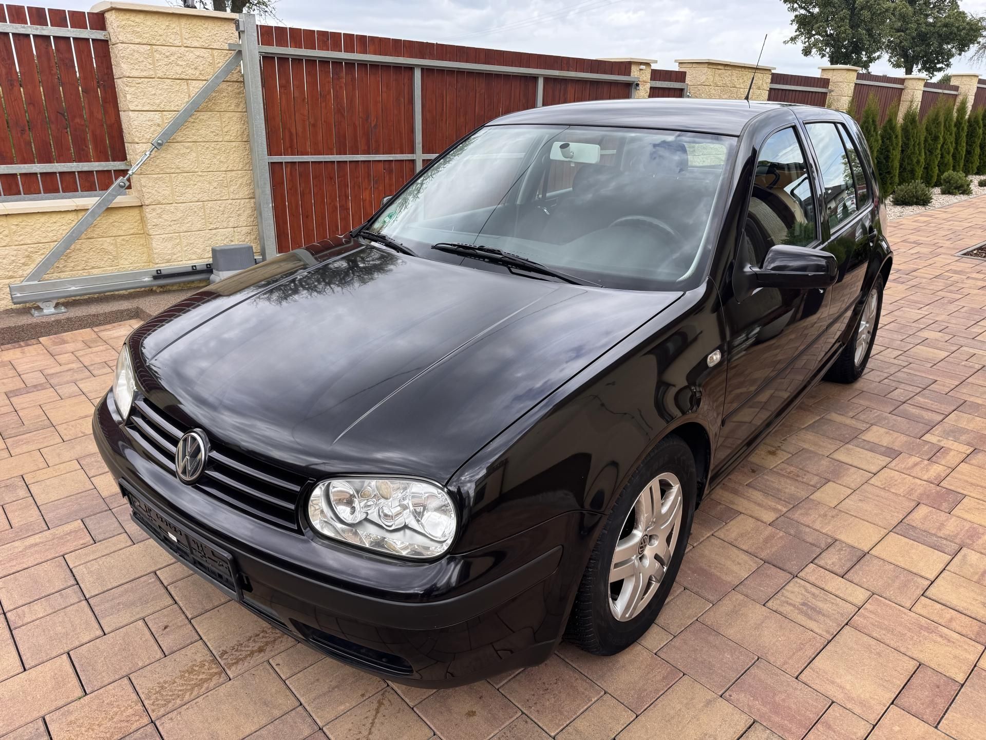 Volkswagen Golf, IV 1.4i 55Kw Special - Tažný - fotka 2