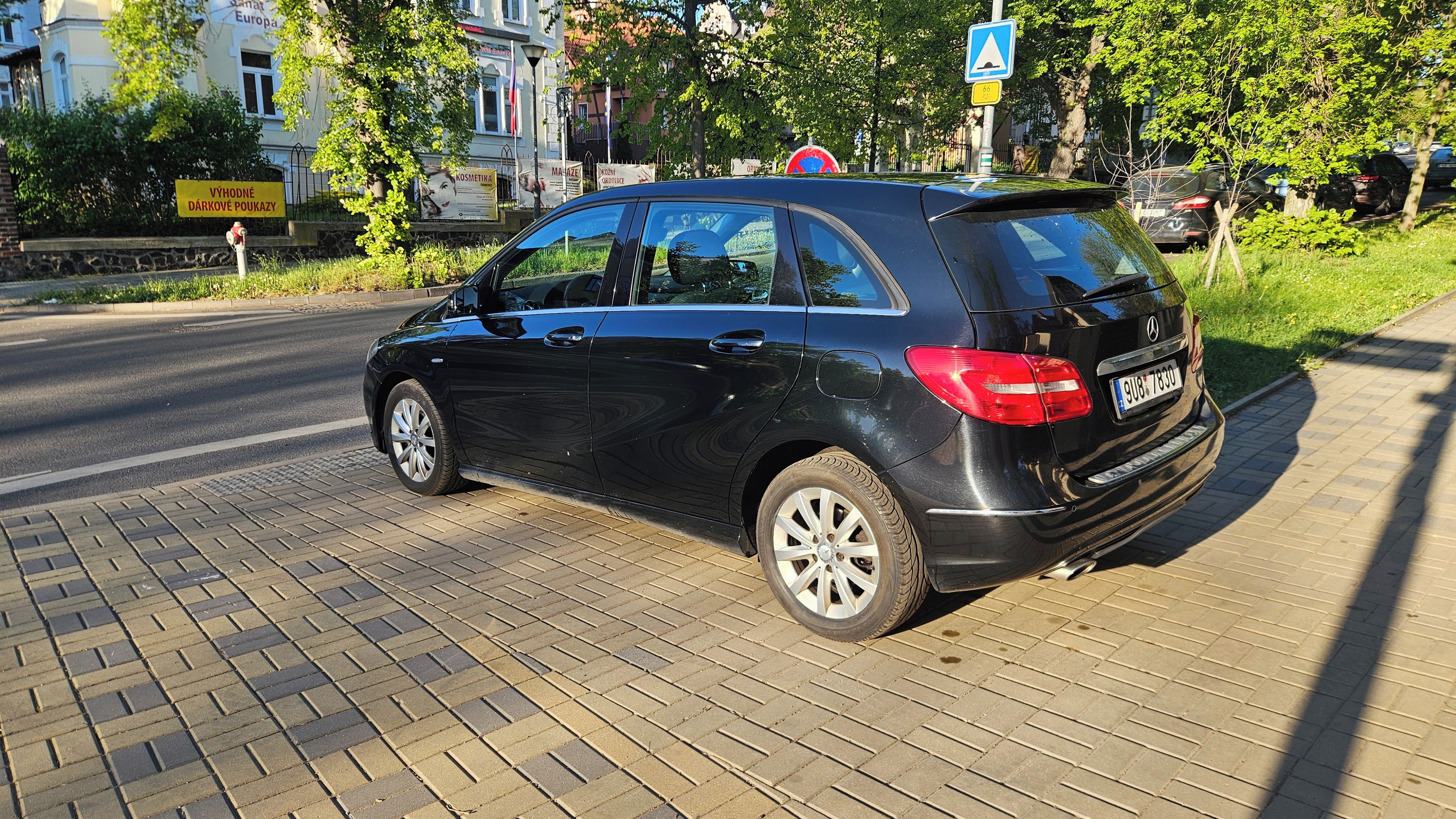 Mercedes-Benz Třídy B, 1.8 TDi, automat - fotka 2