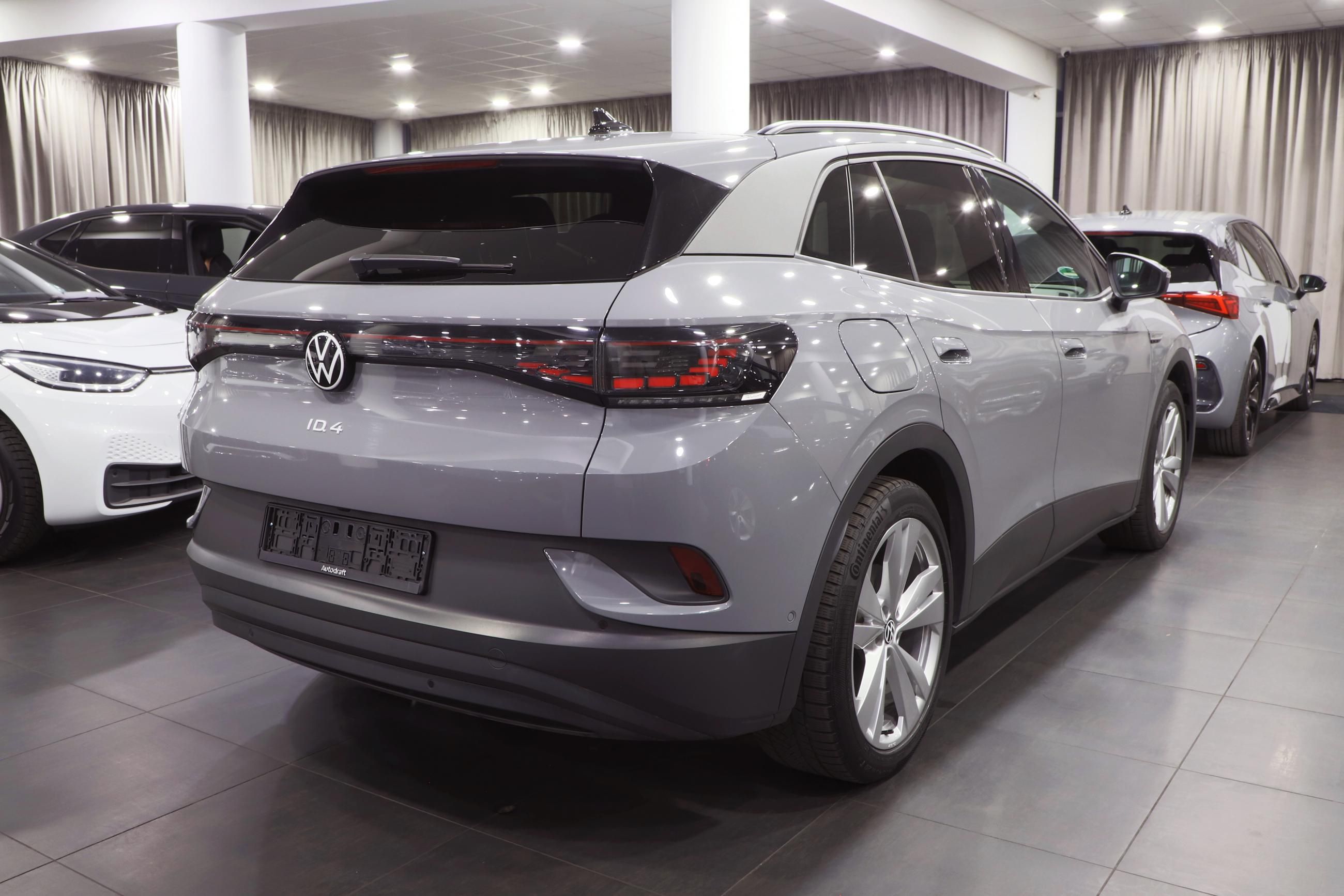 Volkswagen ID.4, Pro 150kW / IQ.Lights / 2x ALU - fotka 4