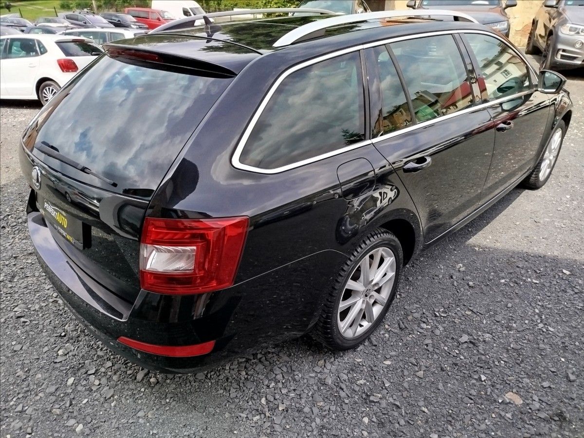 Škoda Octavia, 1,4 TSi 110kW STYLE, PANORAMA - fotka 6
