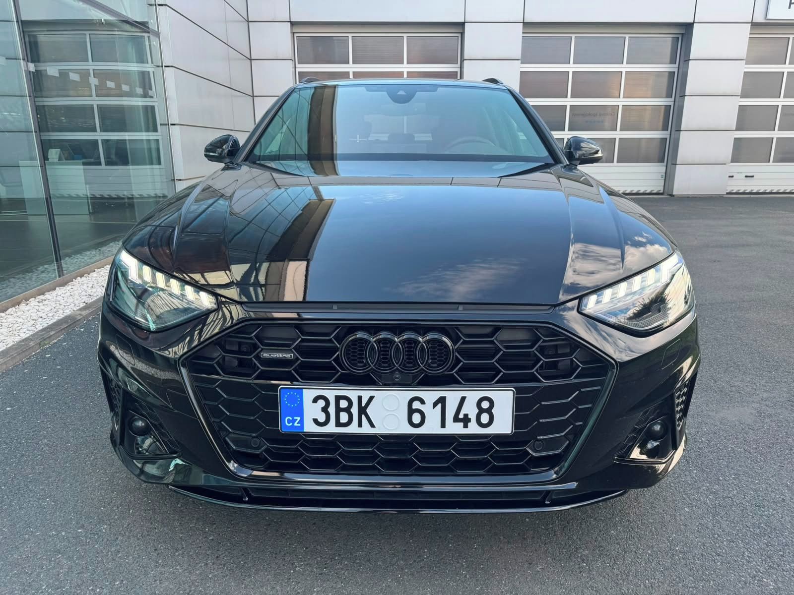 Audi A4, Avant S line 40 TDI 150 kW - fotka 5