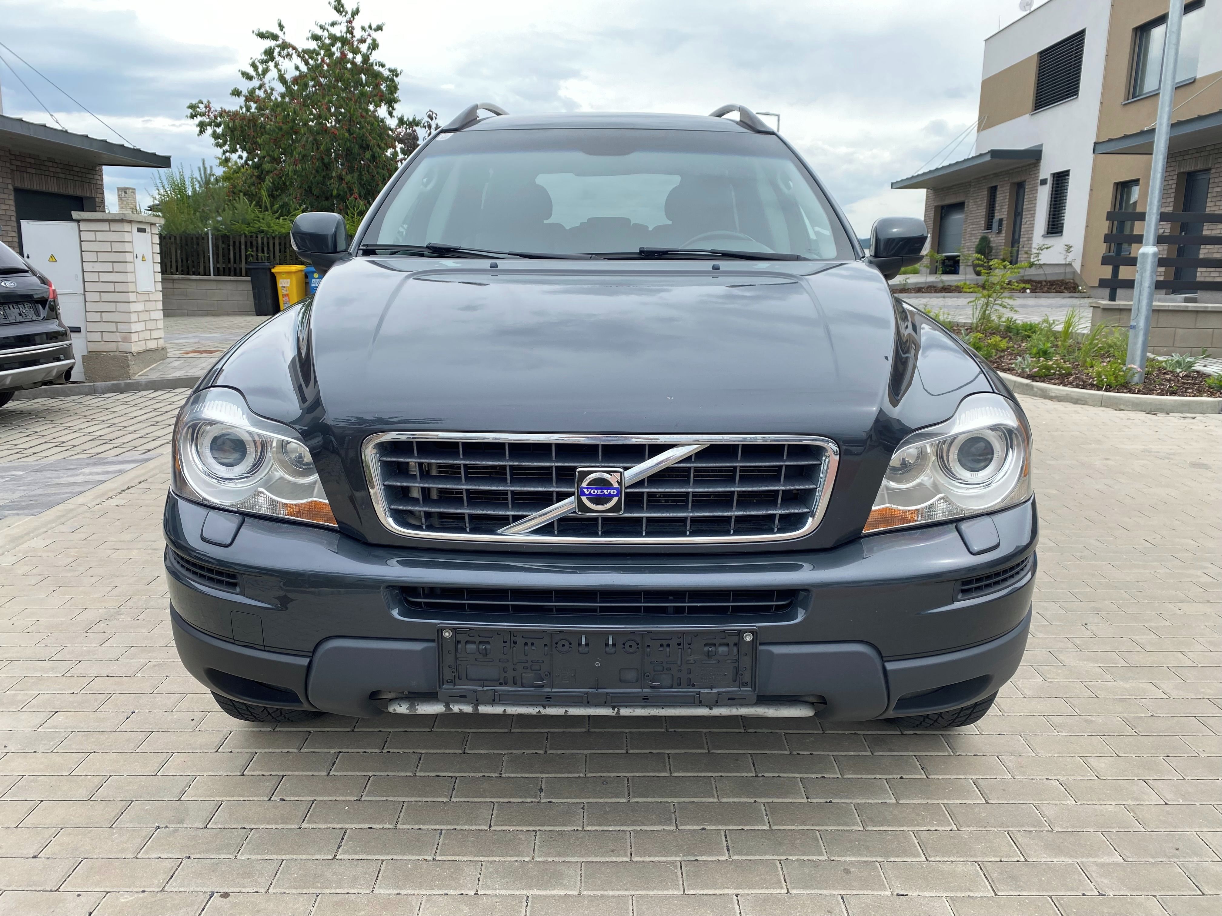 Volvo XC90, 2.4D, 136 kW, 4x4, kůže, tažné - fotka 4