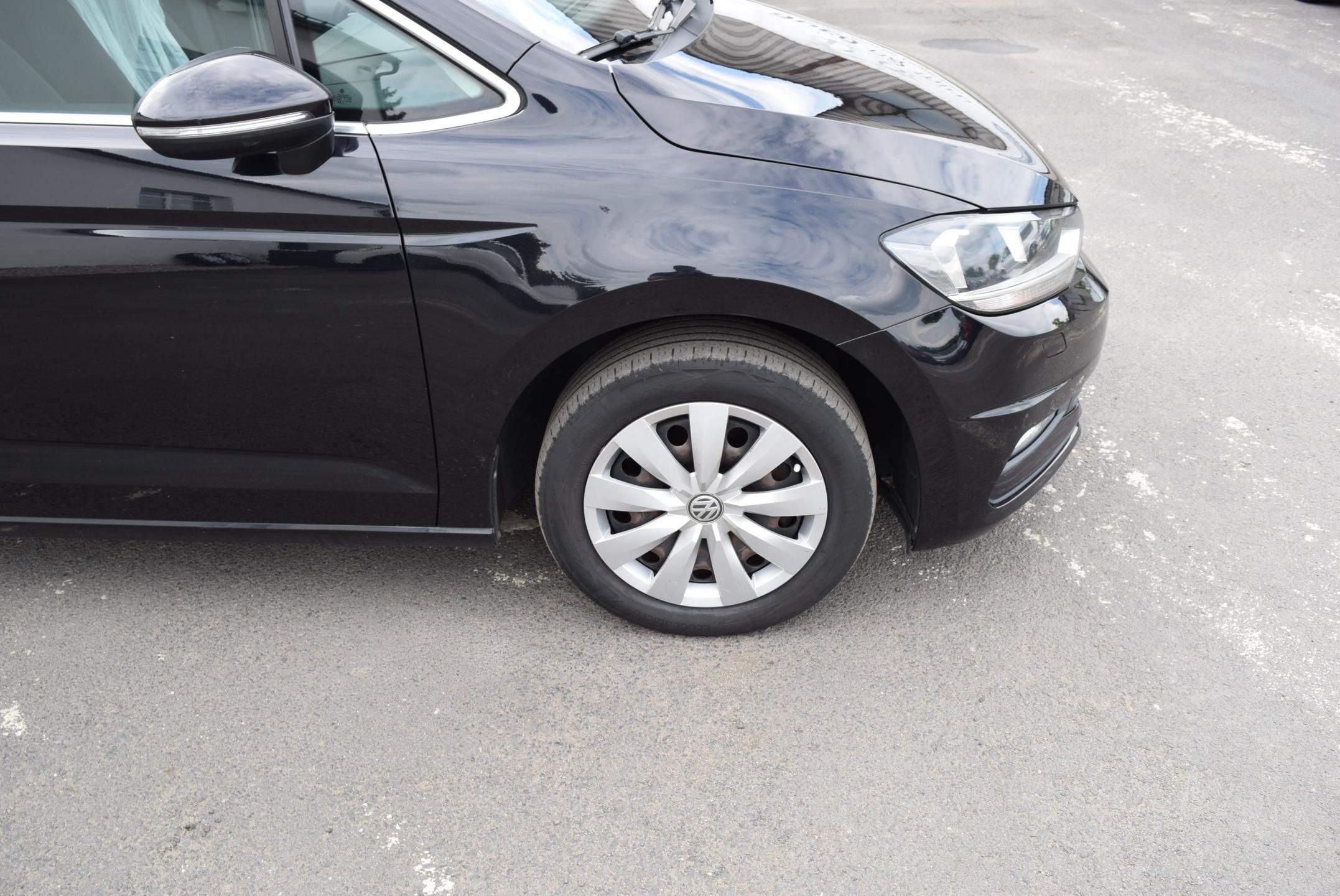 Volkswagen Touran, 1.4TSI 110kw CLBMT 7MÍST TAŽNÉ - fotka 5