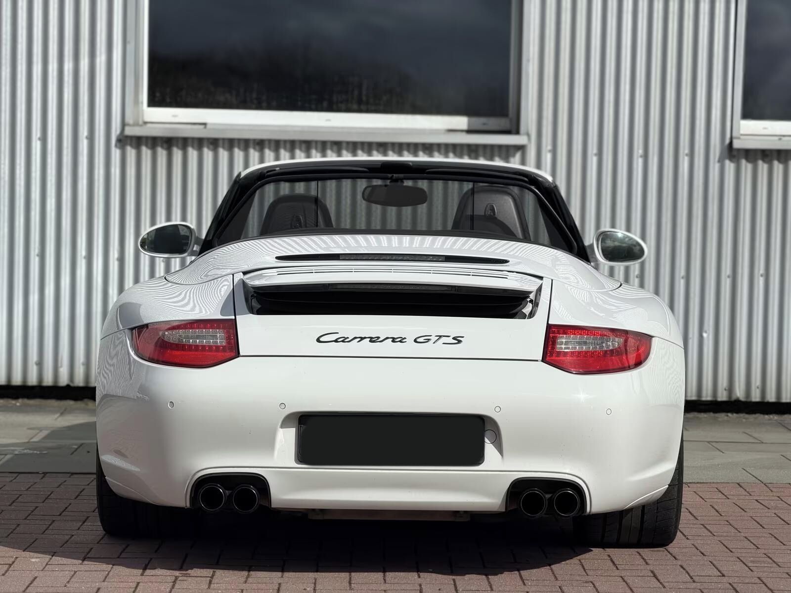 Porsche 911, Carrera GTS Cabrio SportChrono - fotka 6