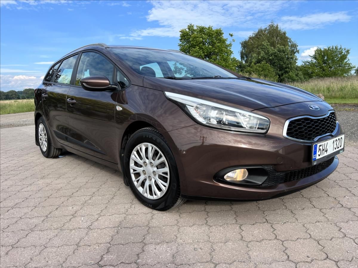 Kia Cee´d, 1,4 CVVT 1.MAJ.,ČR,SERV.KNIHA - fotka 2
