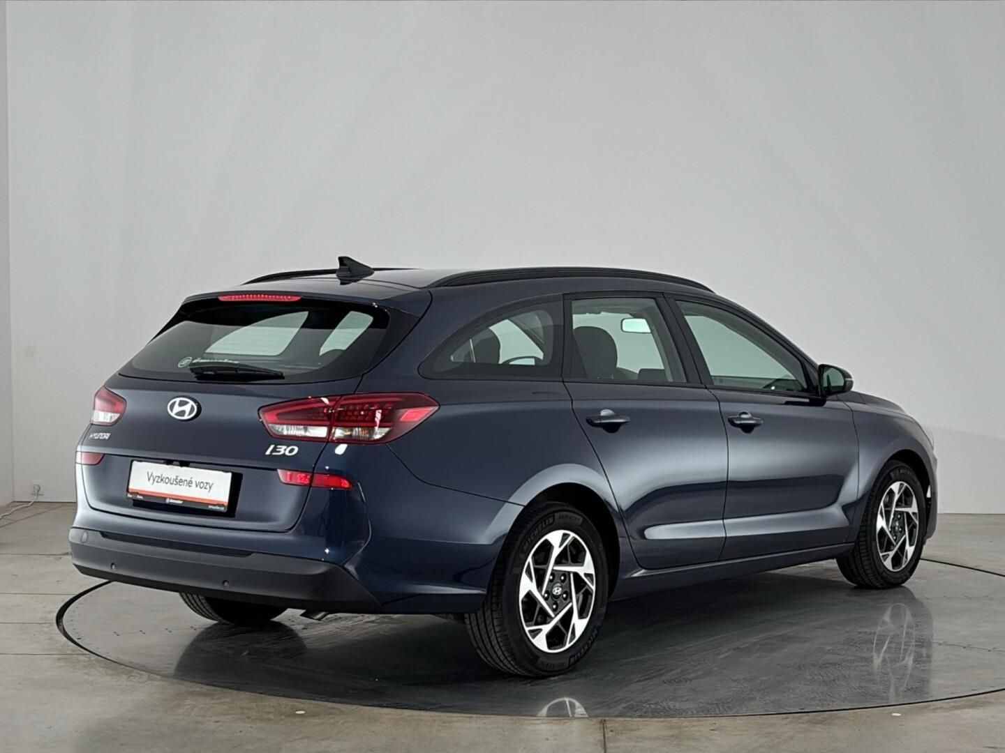 Hyundai i30, 1.5 T-GDI / 103 kW Smart DCT - fotka 2