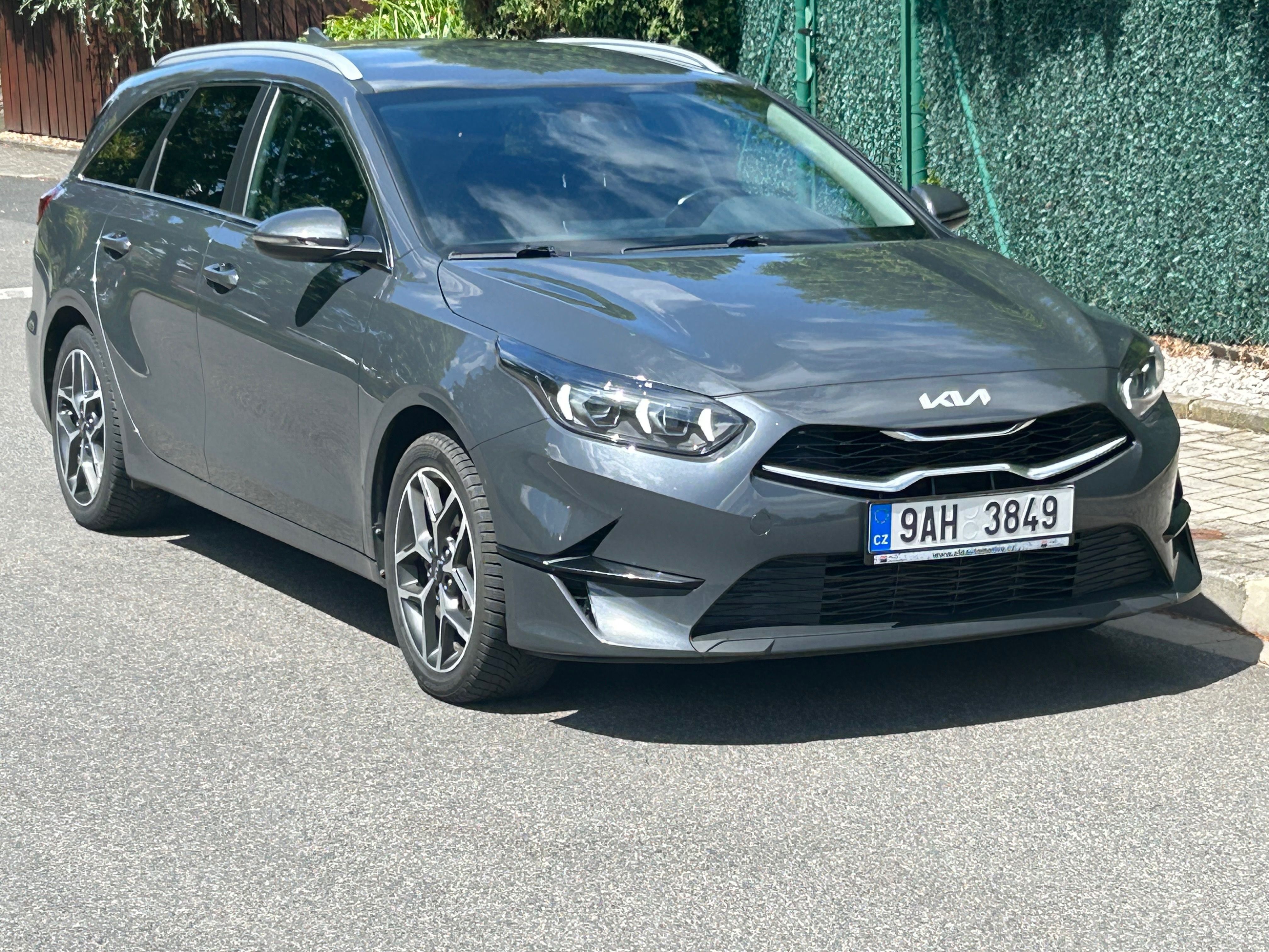 Kia Cee´d, 1.5 T-GDi 118kw DCT TOP ČR 1m - fotka 4