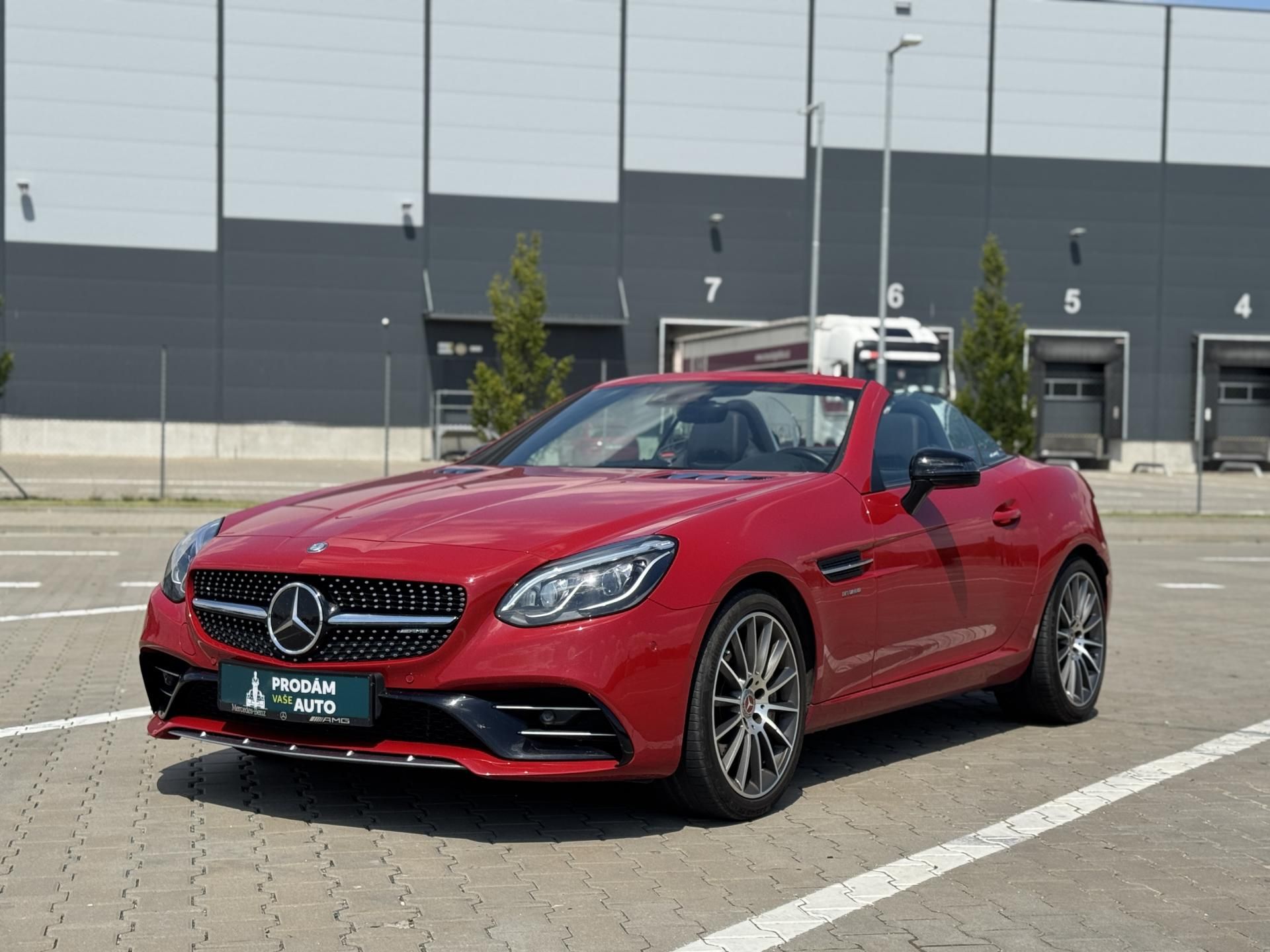 Mercedes-Benz SLC - fotka 2