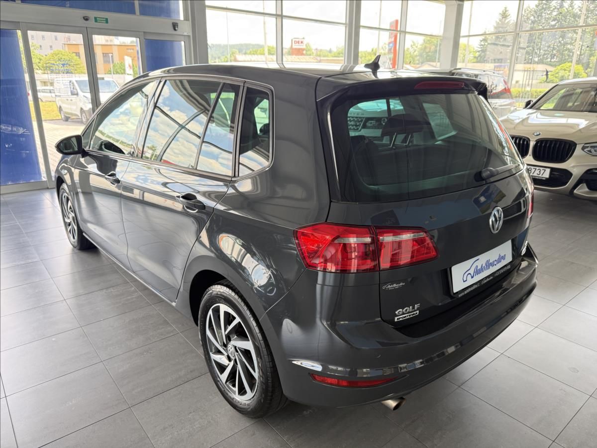 Volkswagen Golf Sportsvan, 1,2   TSI 81kW,SERVISKA,1.MAJ - fotka 4