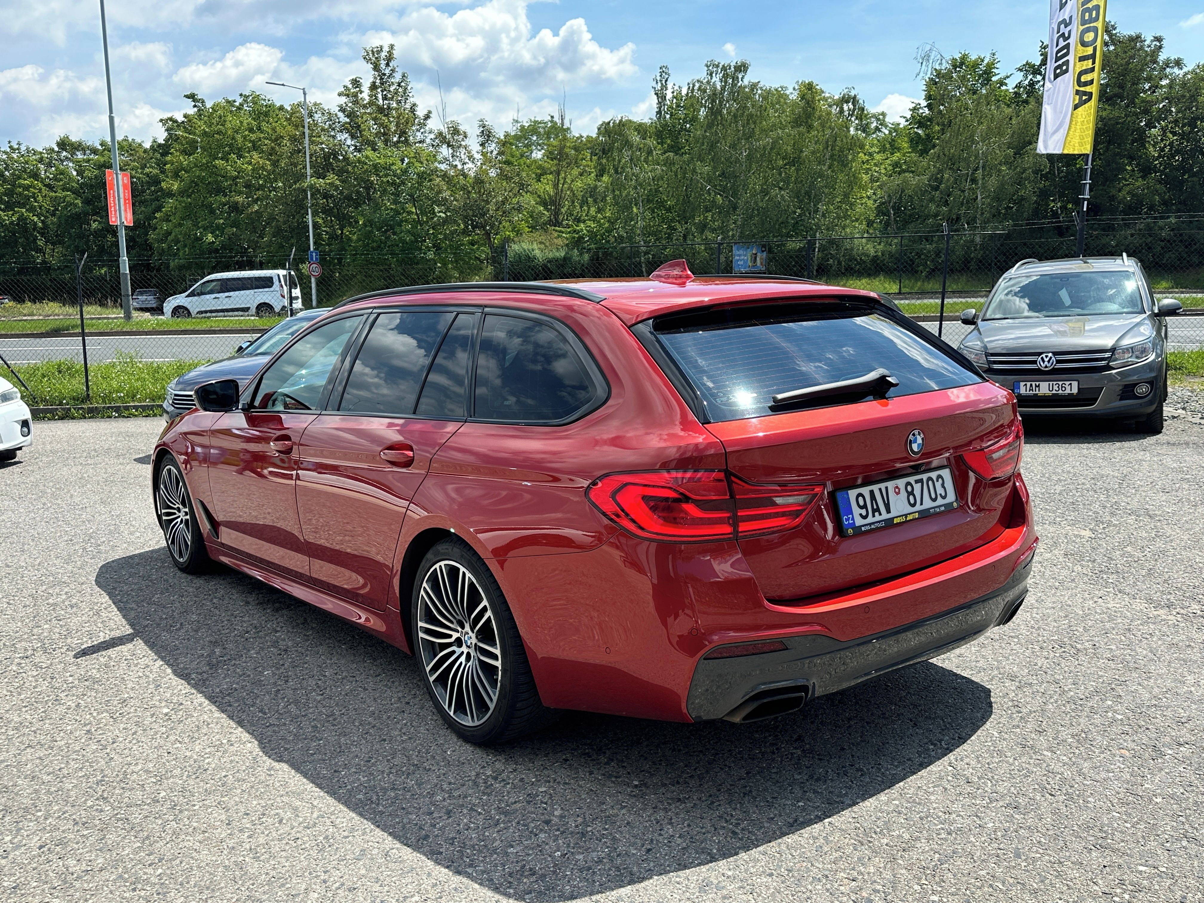 BMW Řada 5, BMW 530D 2019 - fotka 6