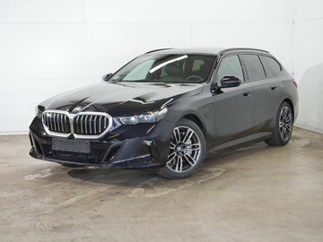 550e xDrive Touring Tažné