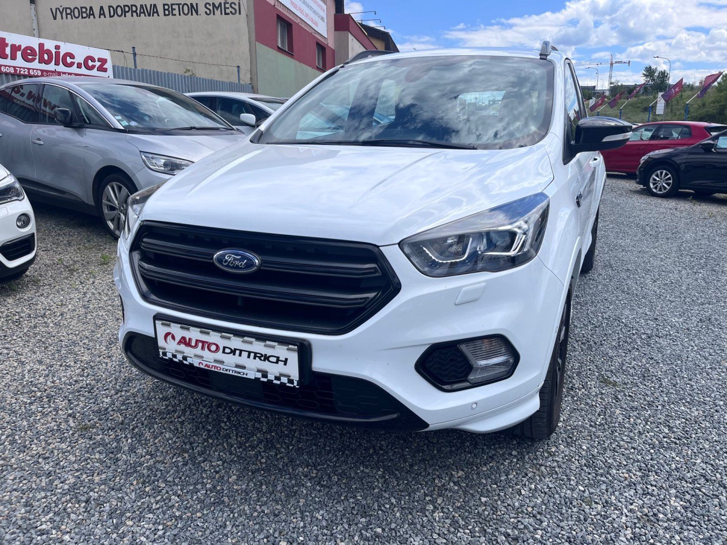 Ford Kuga, 1.5 EB ST- LINE - fotka 2