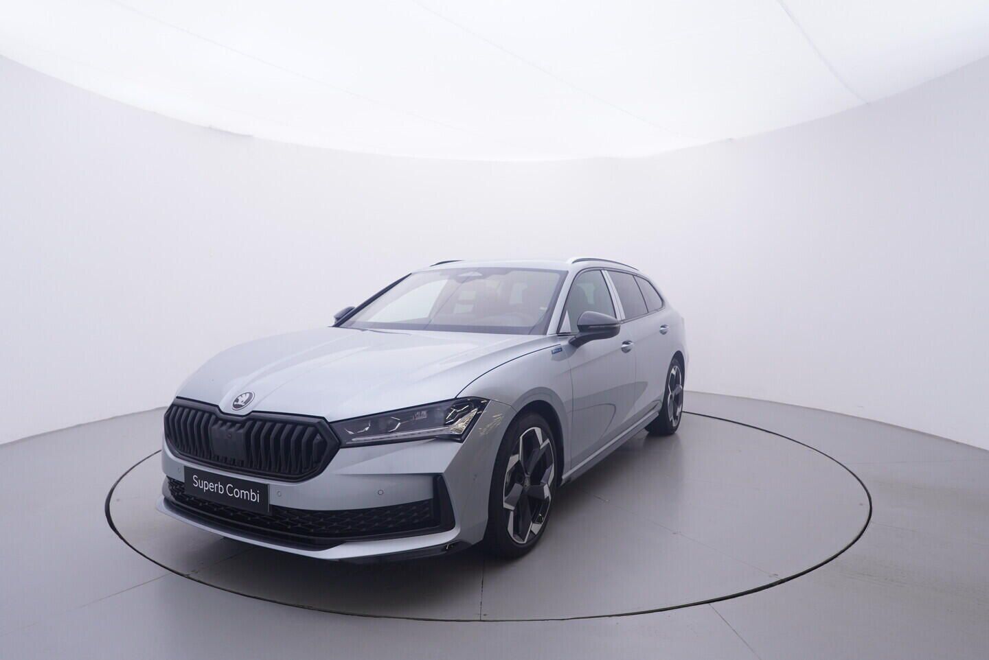 Škoda Superb, Combi Sportline 2,0 TDI 4x4 14