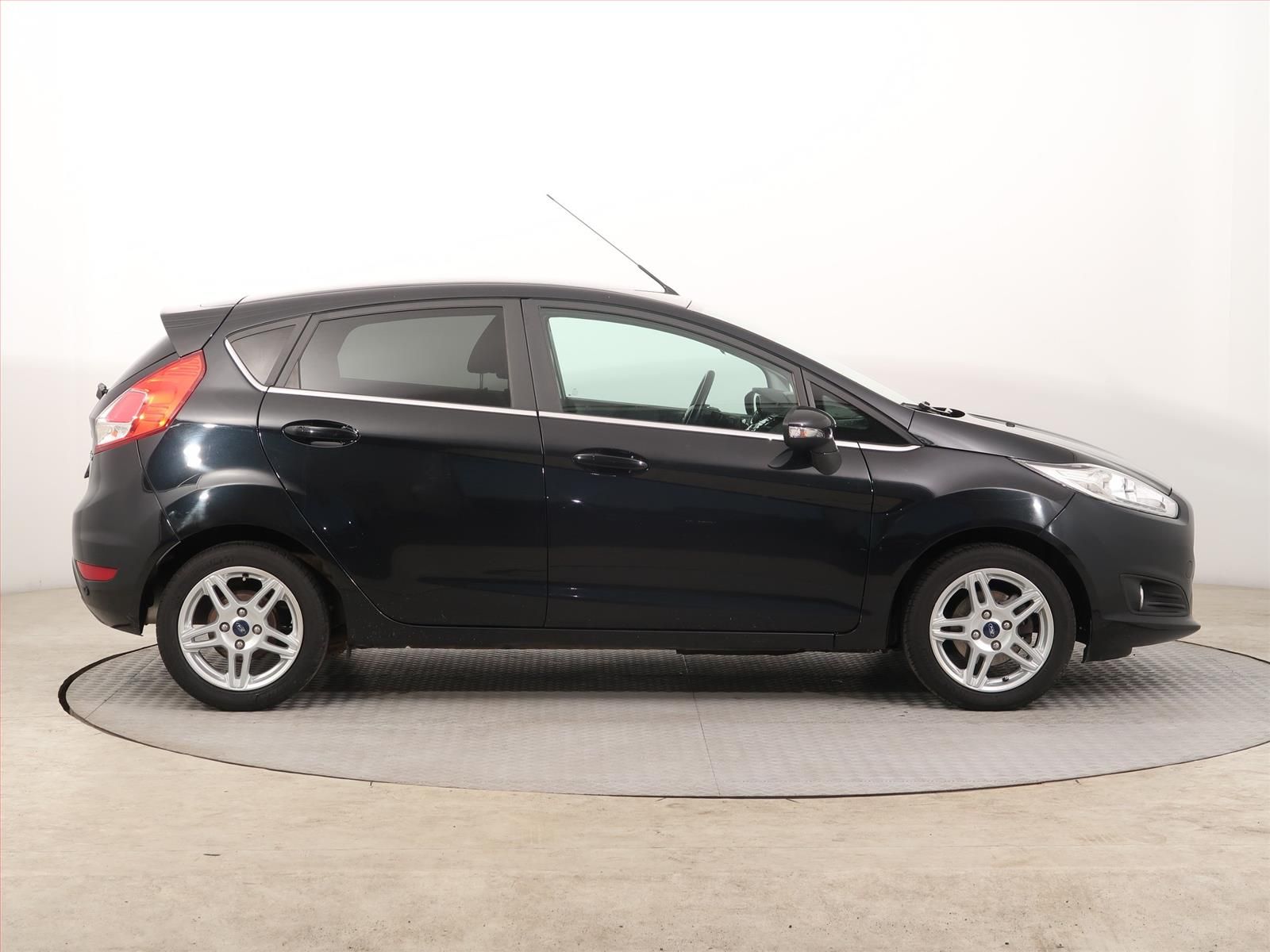 Ford Fiesta, 1.0 EcoBoost, Serv.kniha, Navi - fotka 6