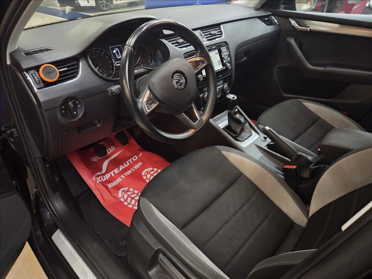 Škoda Octavia, 2,0 TDi 110kw JOY - fotka 5