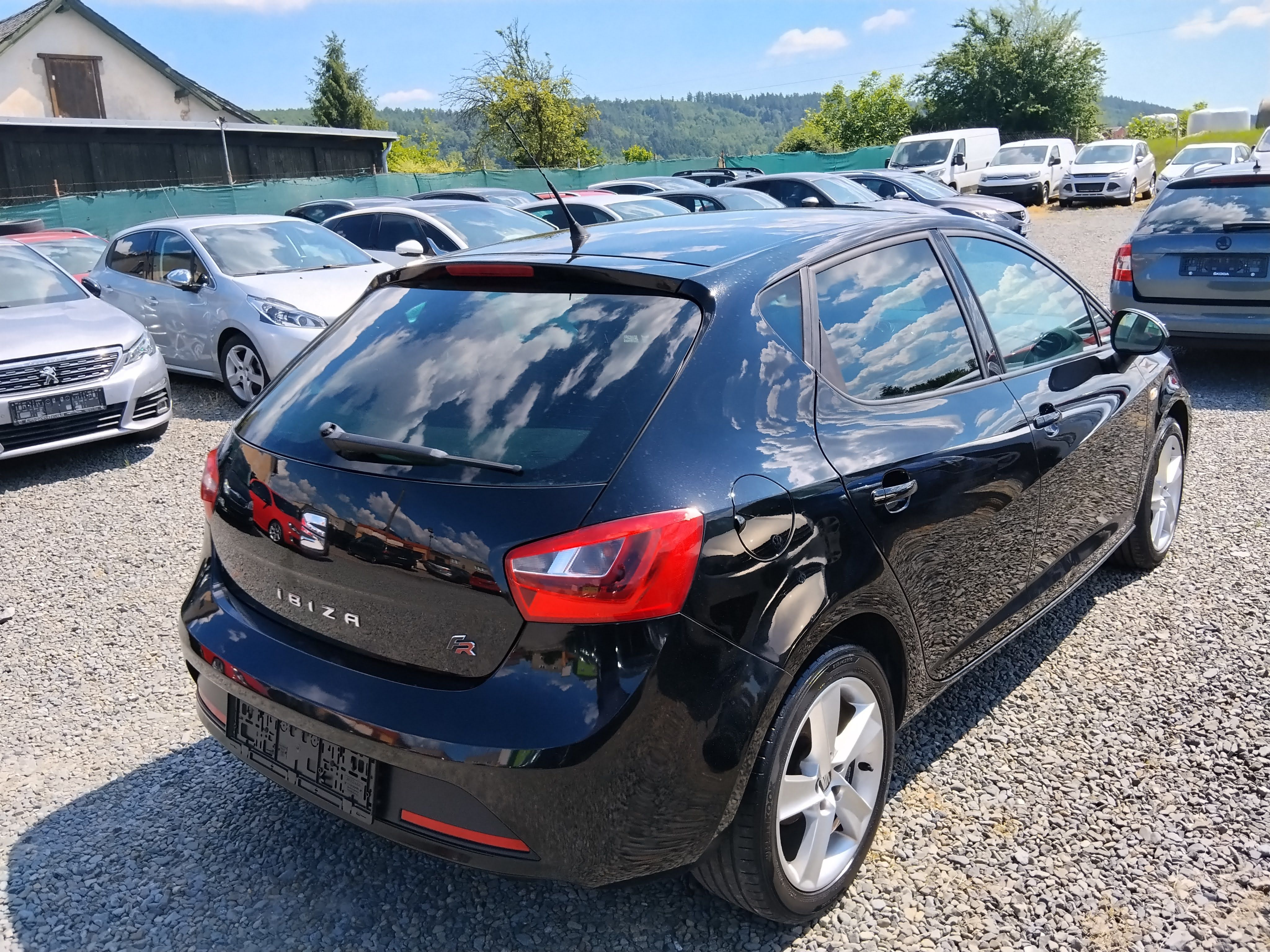 Seat Ibiza, FR 1.2 TSI Výhřev. sed., Klima - fotka 5