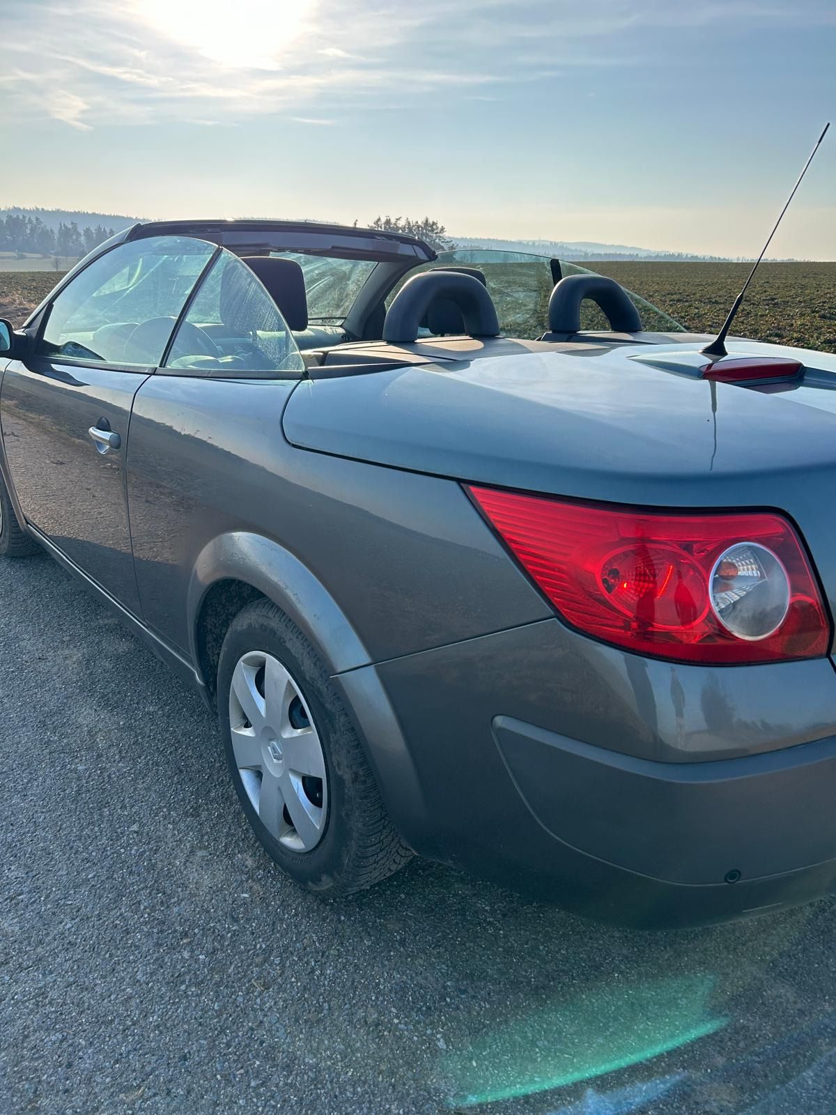 Renault Mégane, 2,0, 98 kW, benzín - fotka 4