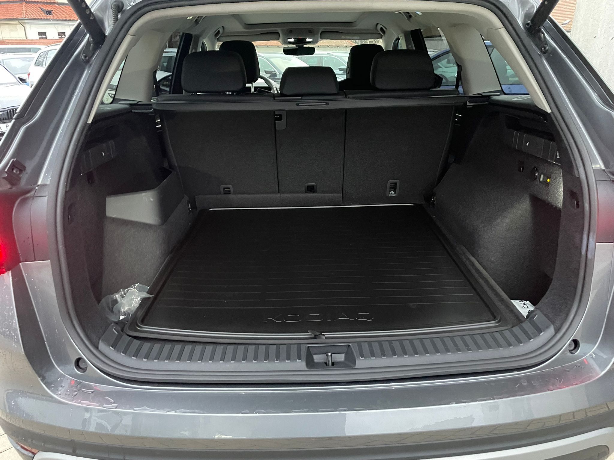Škoda Kodiaq, 2.0 TDi Exclusive Selection - fotka 6