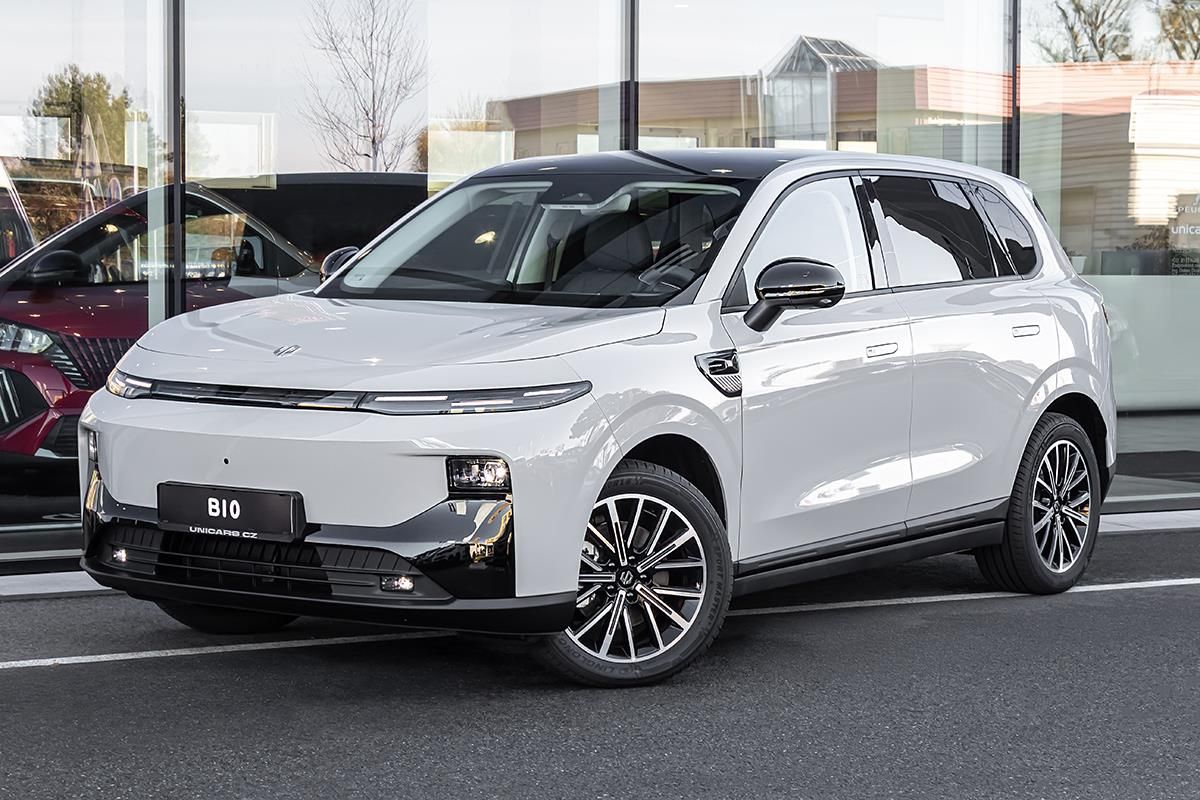 Leapmotor B10, 1,5 dojezd až 900km  DESIGN Hy
