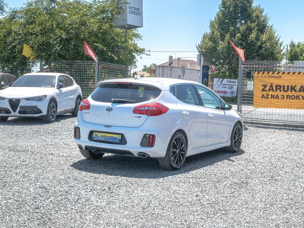 Kia Cee´d, GT Line 1.6D 100KW MAT – NAVI - fotka 5