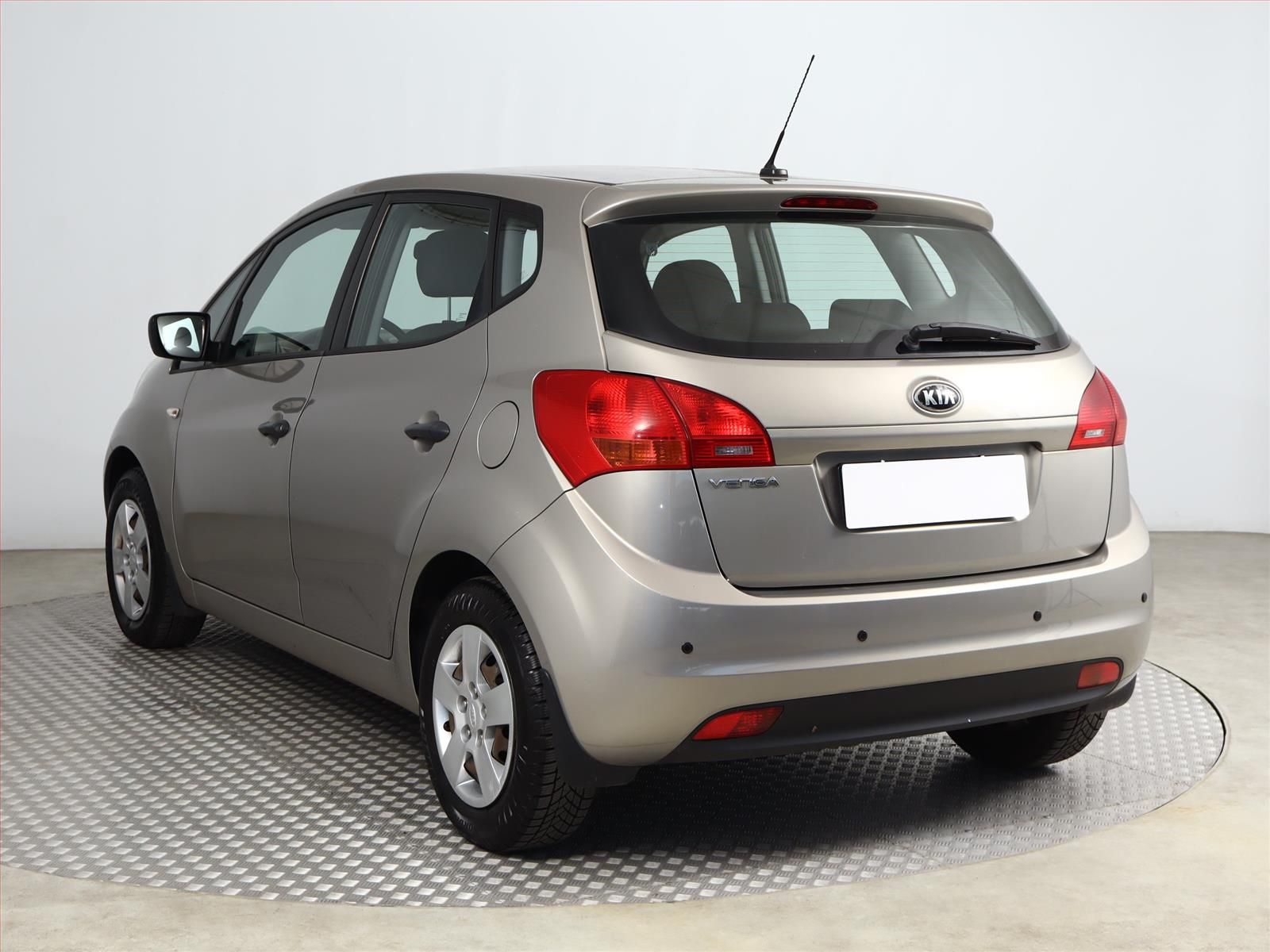 Kia Venga, 1.4 CVVT - fotka 4