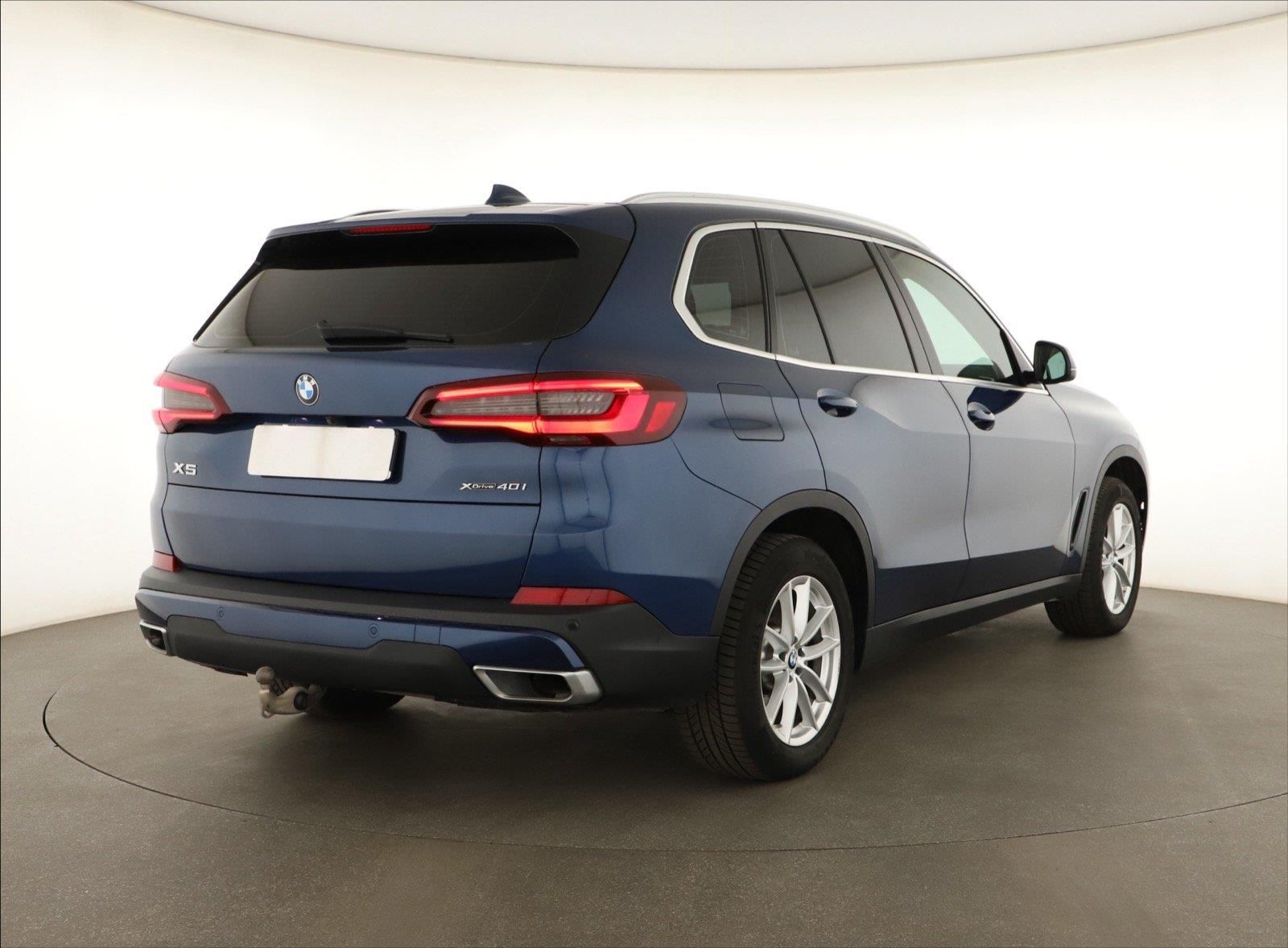 BMW X5, xDrive40i - fotka 5