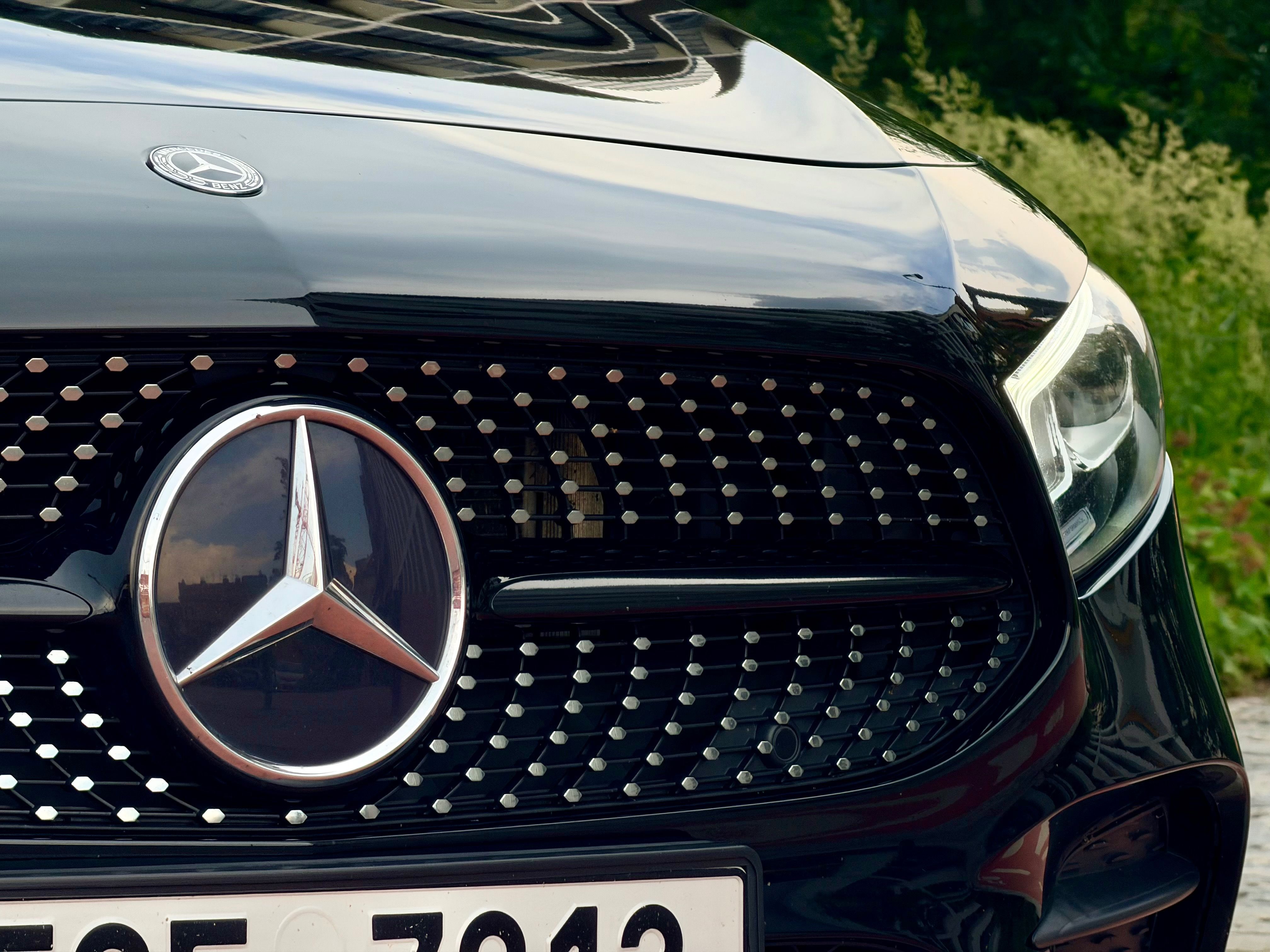 Mercedes-Benz Třídy A, A250 Night Edition - fotka 4