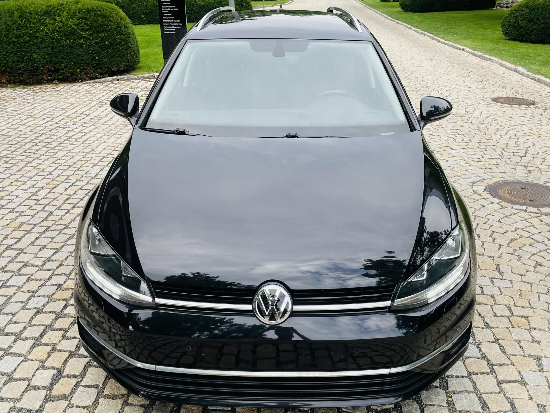 Volkswagen Golf, 1.0TSI MANUÁL VÝHŘEV TAŽNÉ - fotka 5