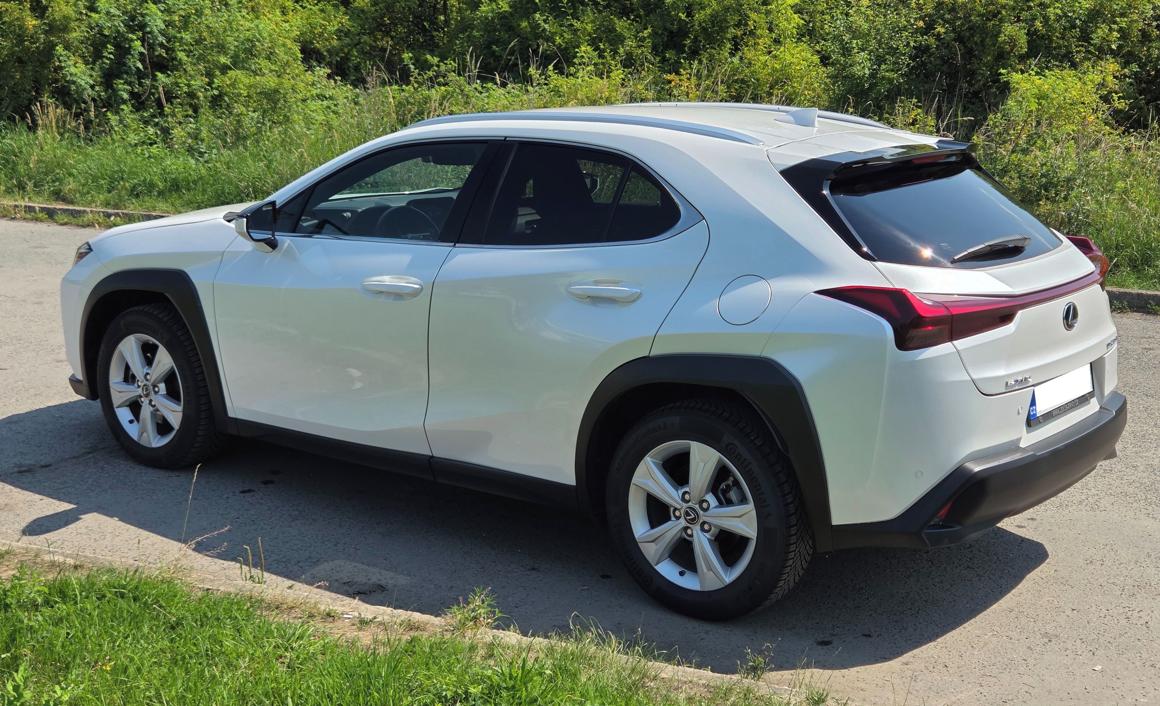 Lexus UX 250h, Lexus UX 250h Business Edition - fotka 2