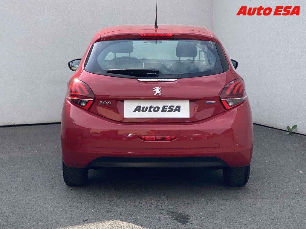 Peugeot 208, 1.2. pt,1.maj,ČR - fotka 5