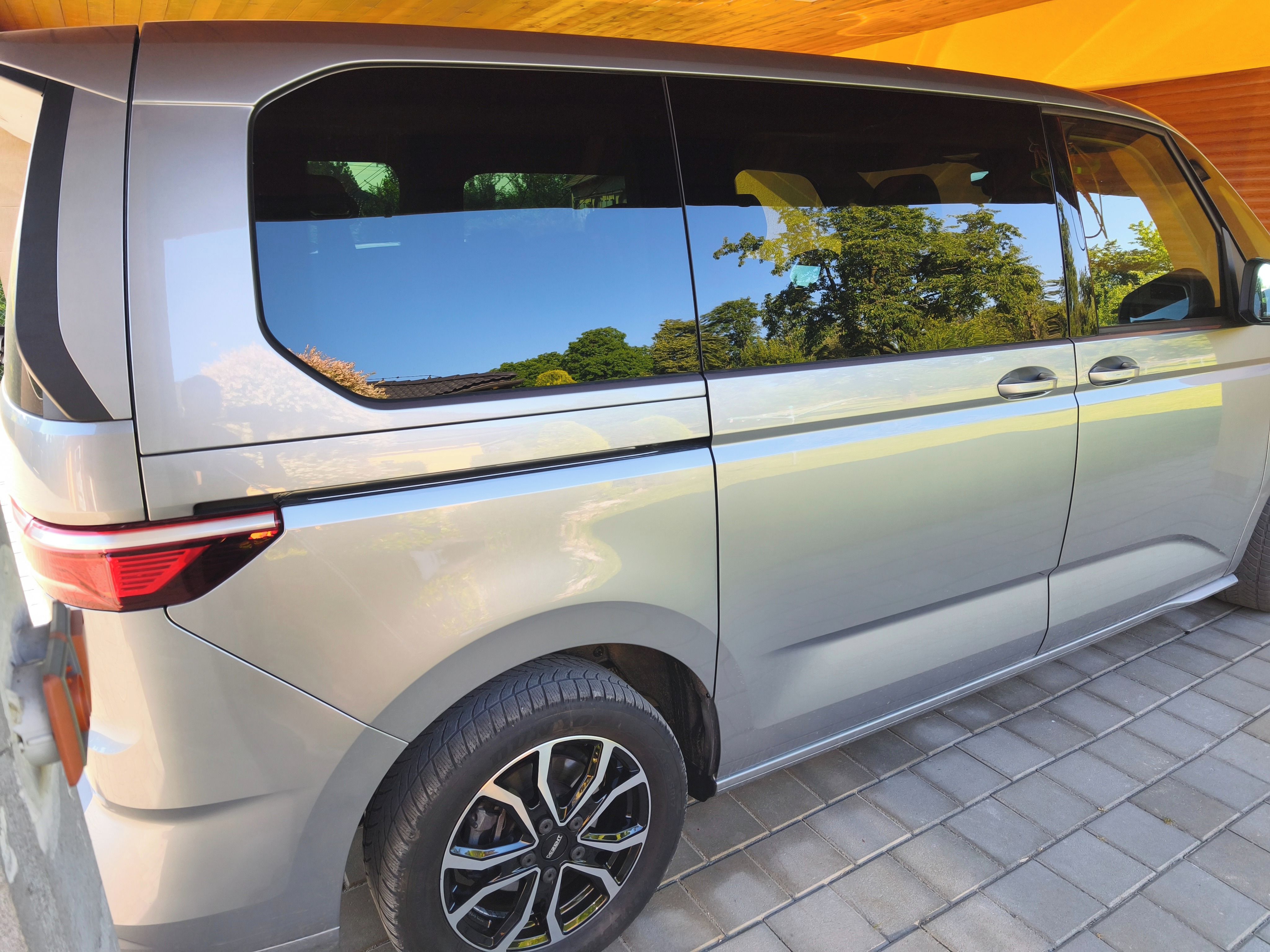 Volkswagen Multivan, T7 Life 1,5TSI DSG L1 ČR - fotka 6