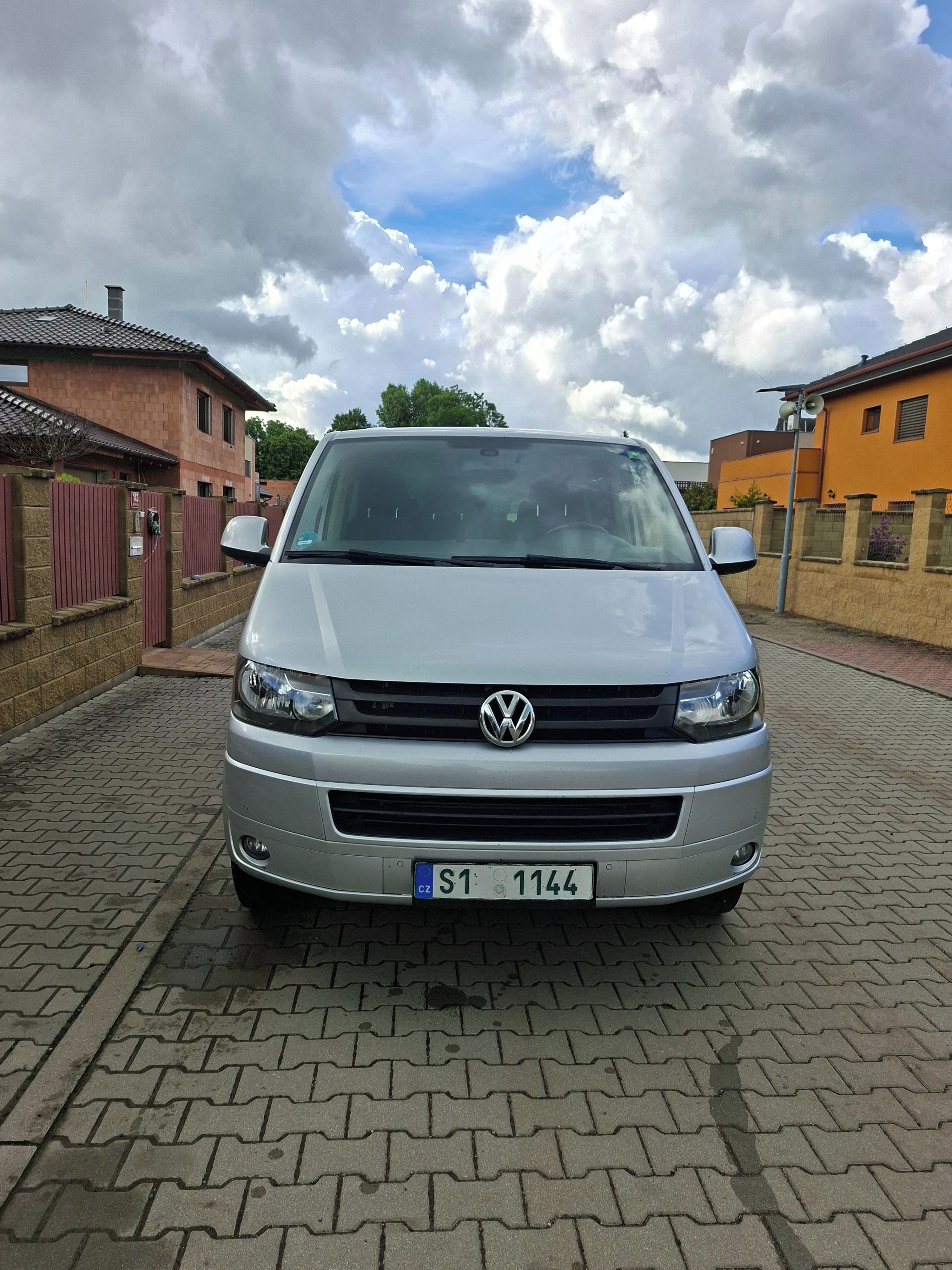 Volkswagen Caravelle, 2.0Tdi 132kw 9mis mod2015 Long - fotka 2