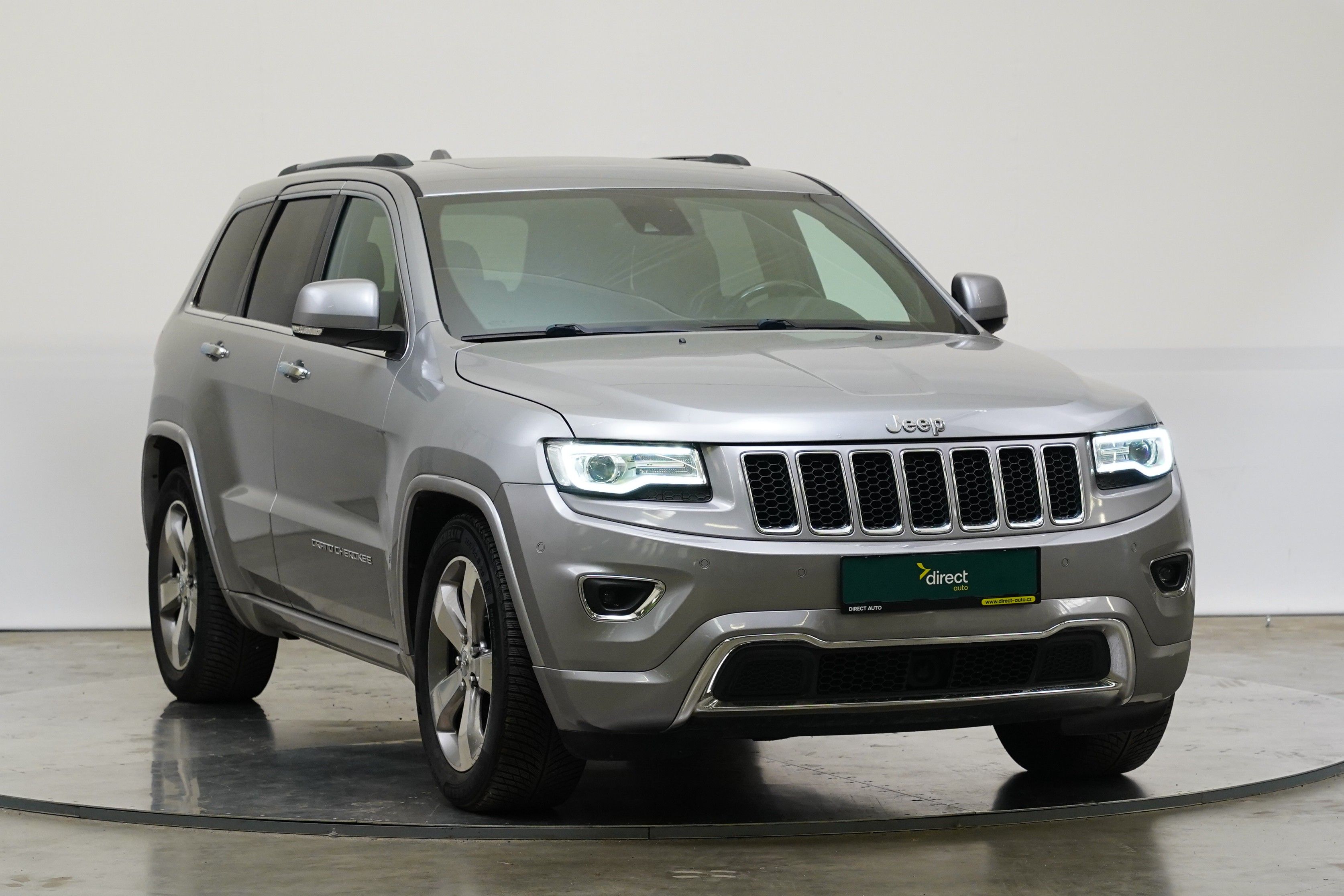 Jeep Grand Cherokee, 3.0 CRD 184 kW 4x4 Overland - fotka 3