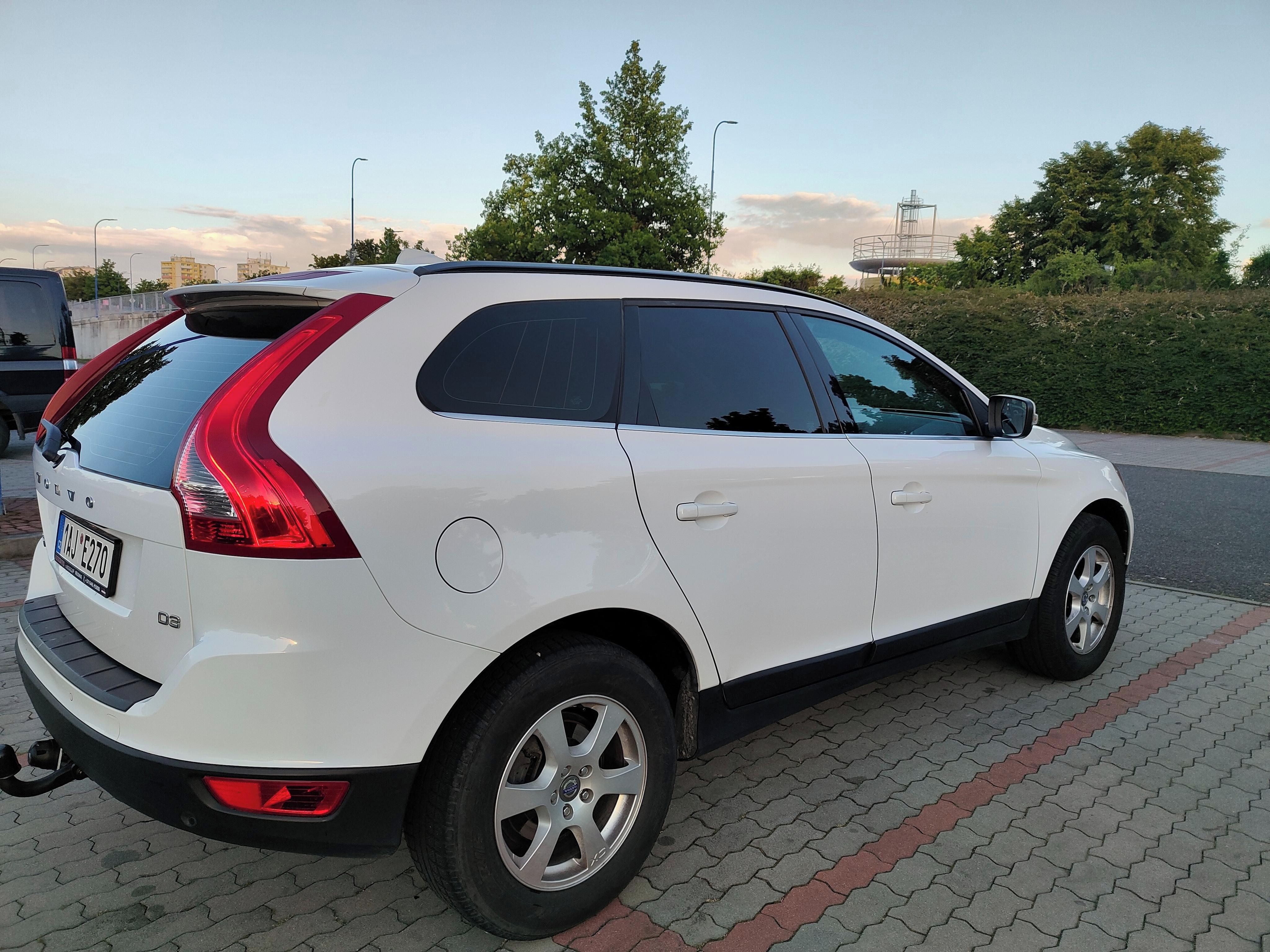 Volvo XC60, Volvo XC60 D3 AT, Tažné - fotka 2