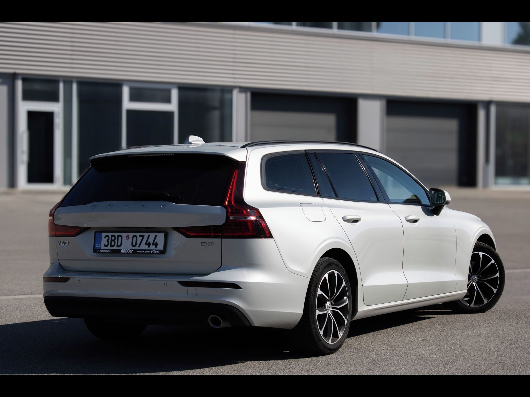 Volvo V60, Nové rozvody, servisovano - fotka 5