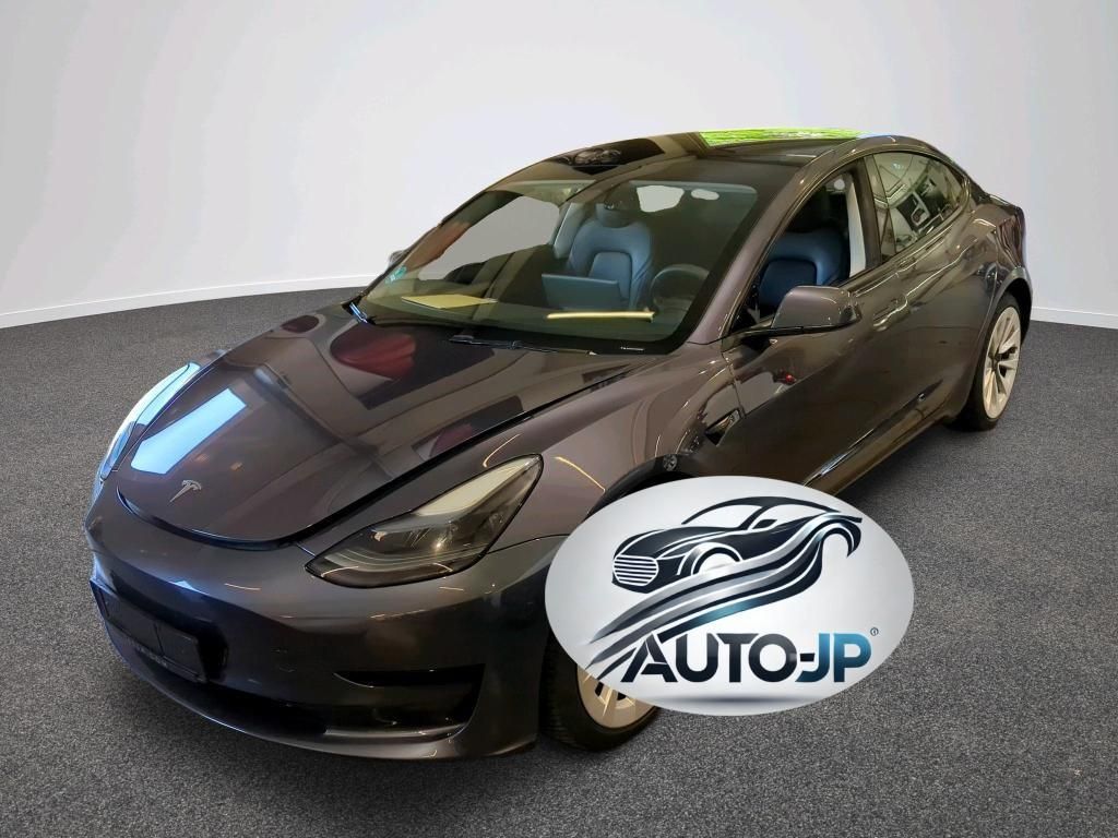Tesla Model 3, RWD LED ACC       PŘIPRAVUJEME