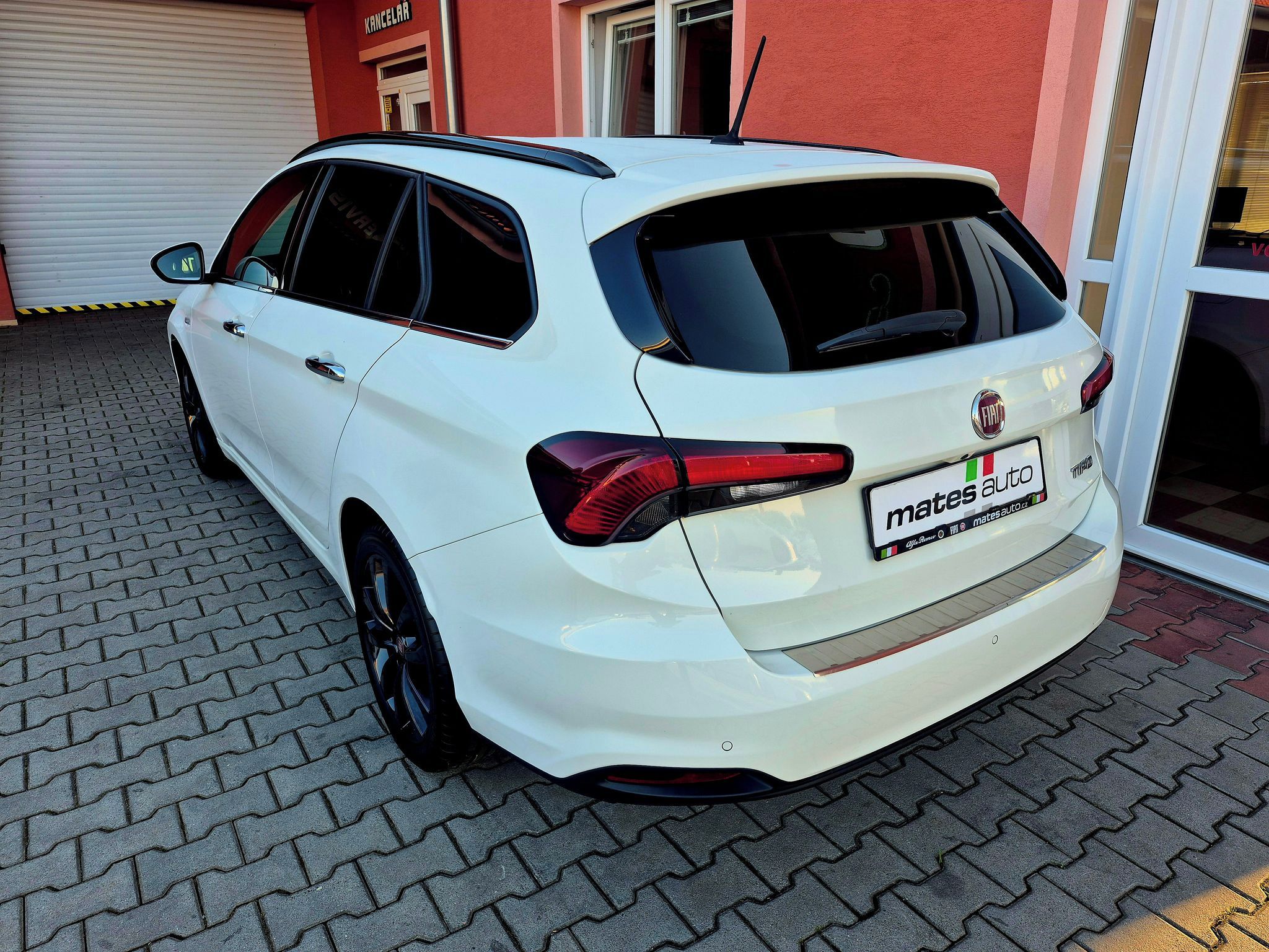 Fiat Tipo, 1.4 T-JET 88kw Lounge - fotka 3