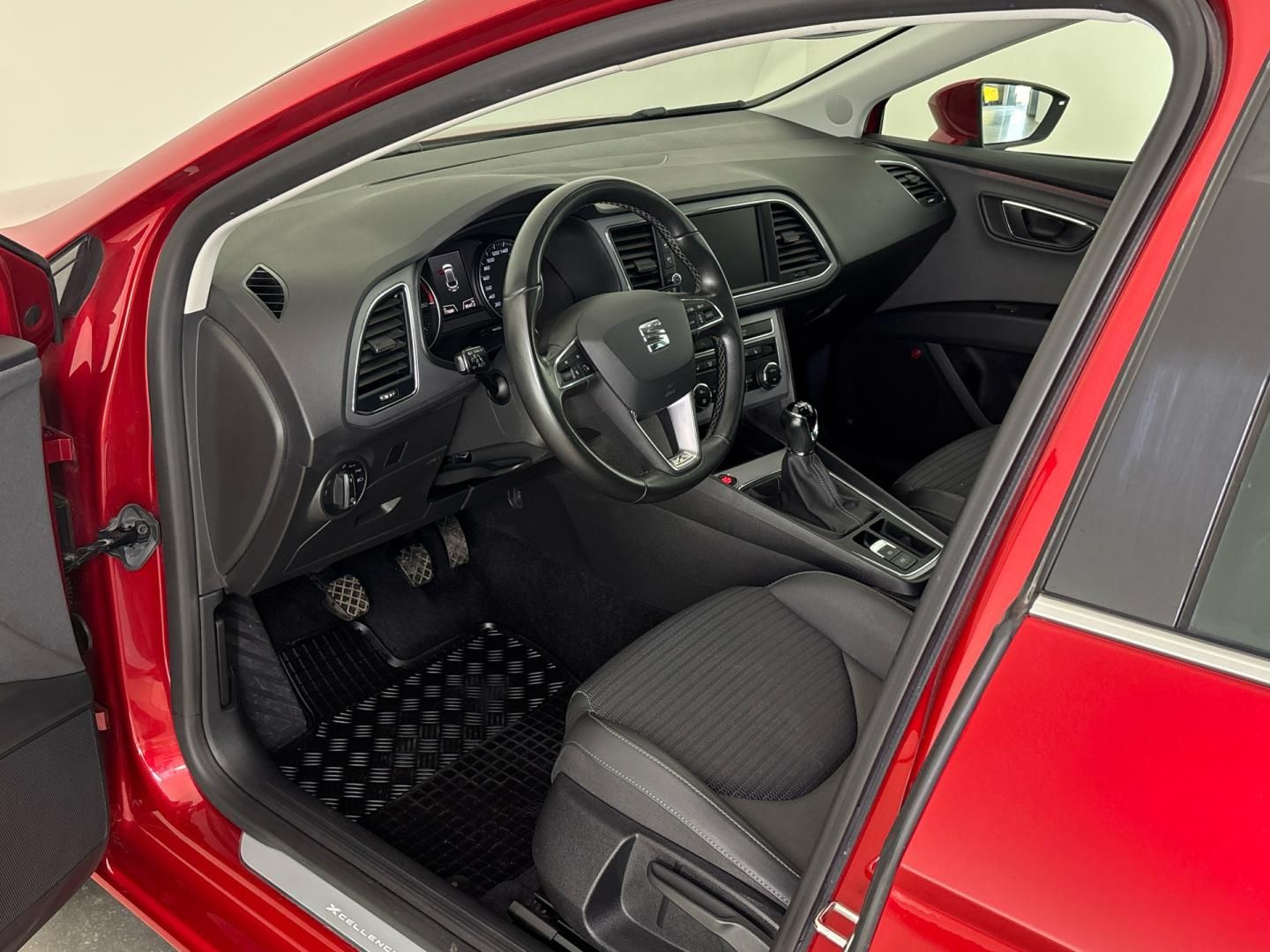 Seat Leon, 1.5 TSI / 96 kW Xcellence - fotka 6