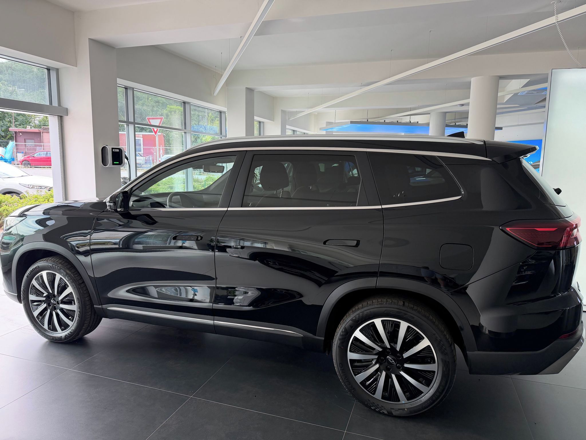 Chery Tiggo 8 PHEV, Unique PHEV - fotka 2