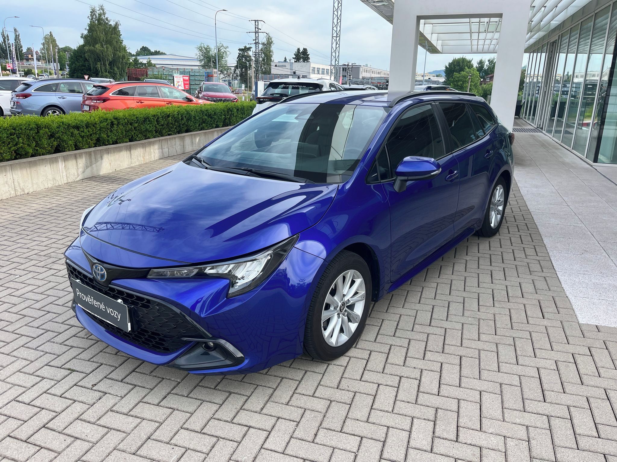 Toyota Corolla, 1,8 Hybrid e-CVT Comfort TS - fotka 2