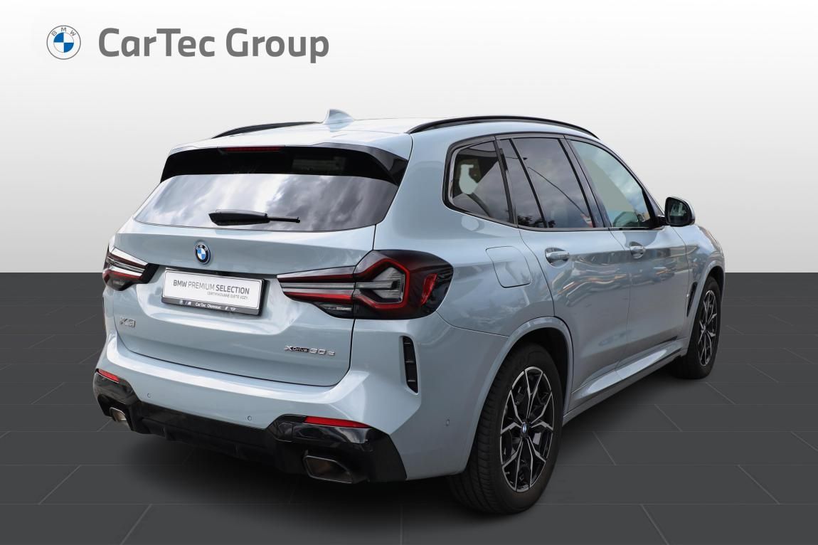 BMW X3, xDrive30e - fotka 5